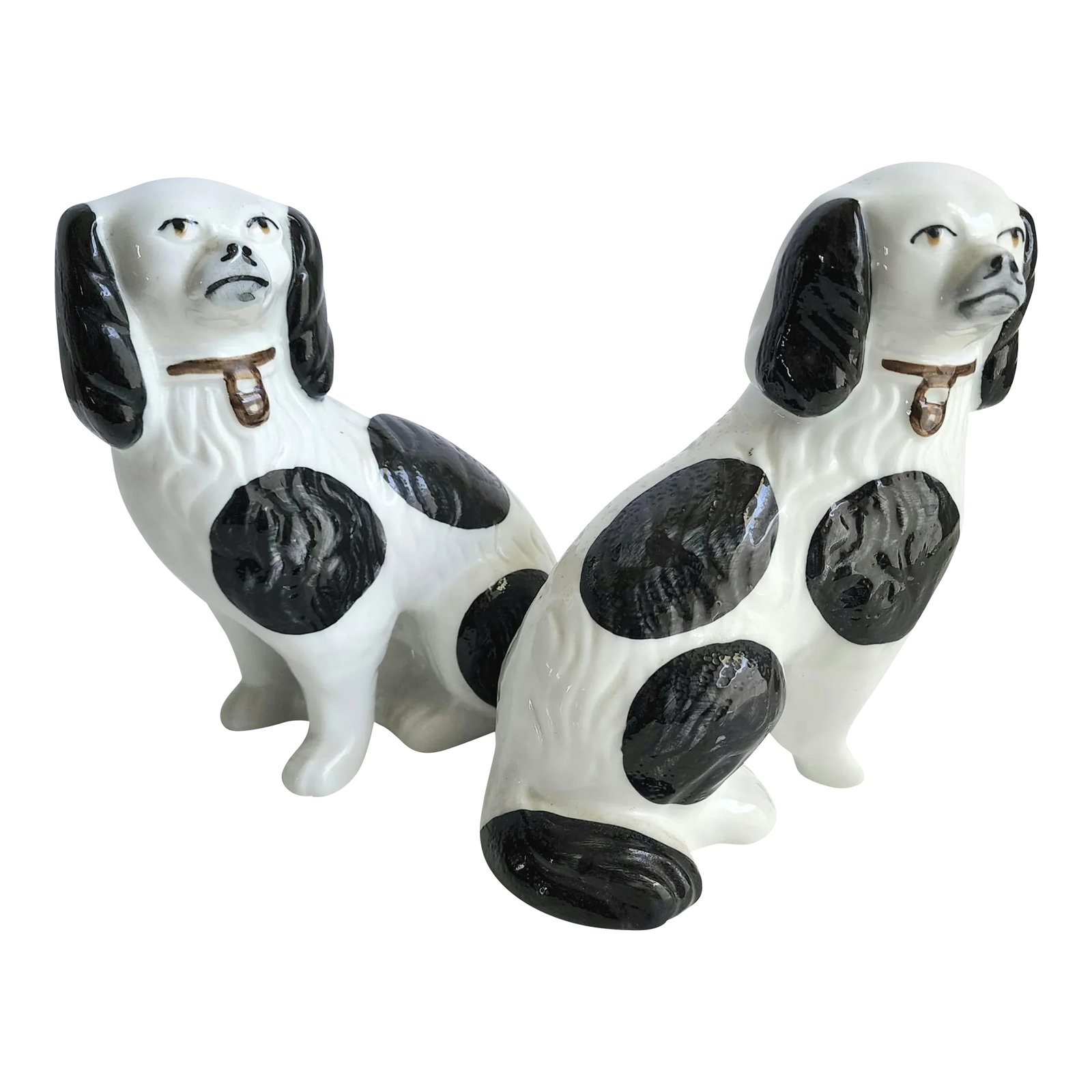 Vintage Chinoiserie Style Staffordshire Dog Statues Black & White - a Pair: Vintage Staffordshire Dog Statues Black & White Chinoiserie Style a Pair. These work well in Traditional or Chinoiserie style decor. Nice vintage condition with light age appropriate wear. Please