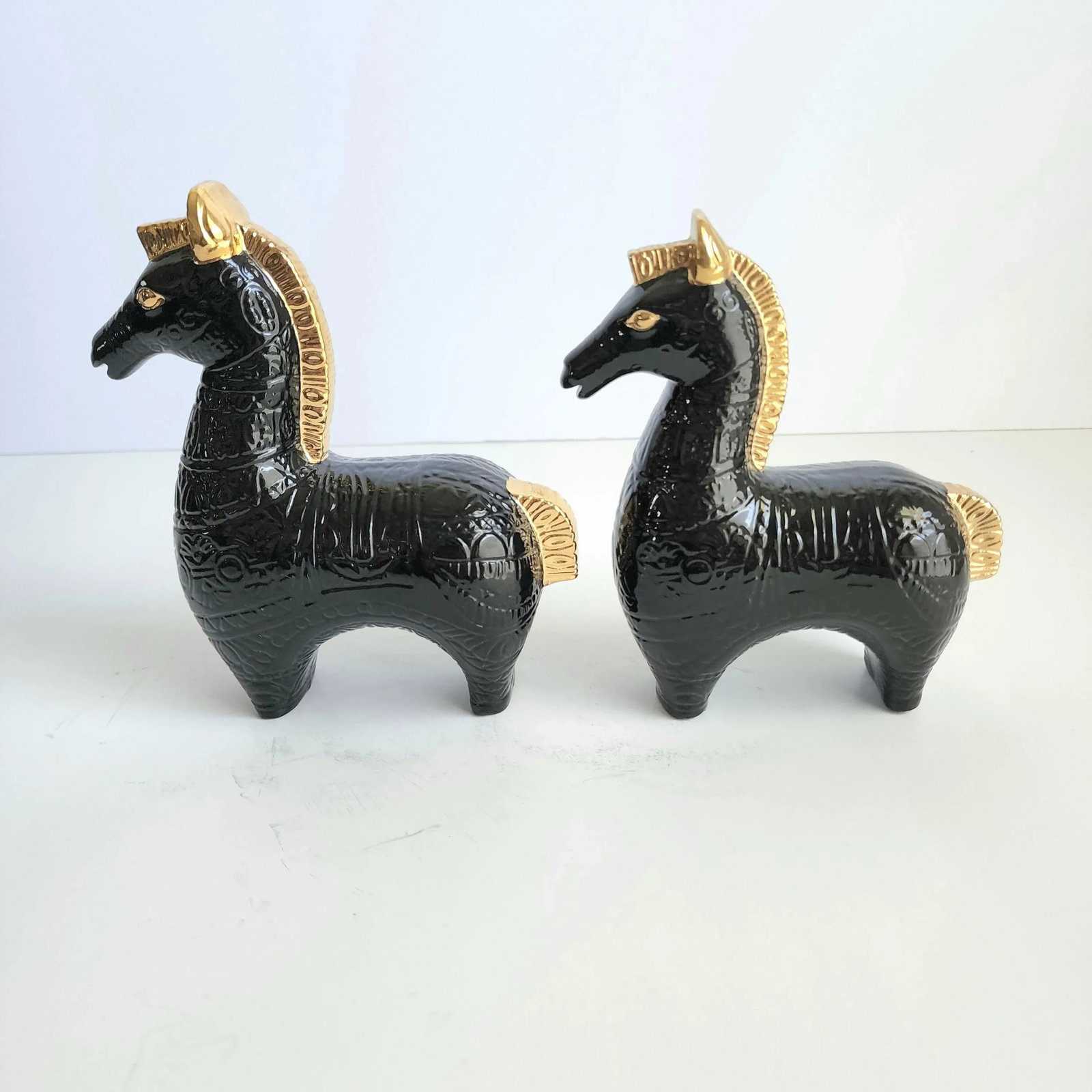 Vintage 1960s Mid-Century Asian Modern Black & Gold Glaze Tang Horse Figurines - a Pair - 7