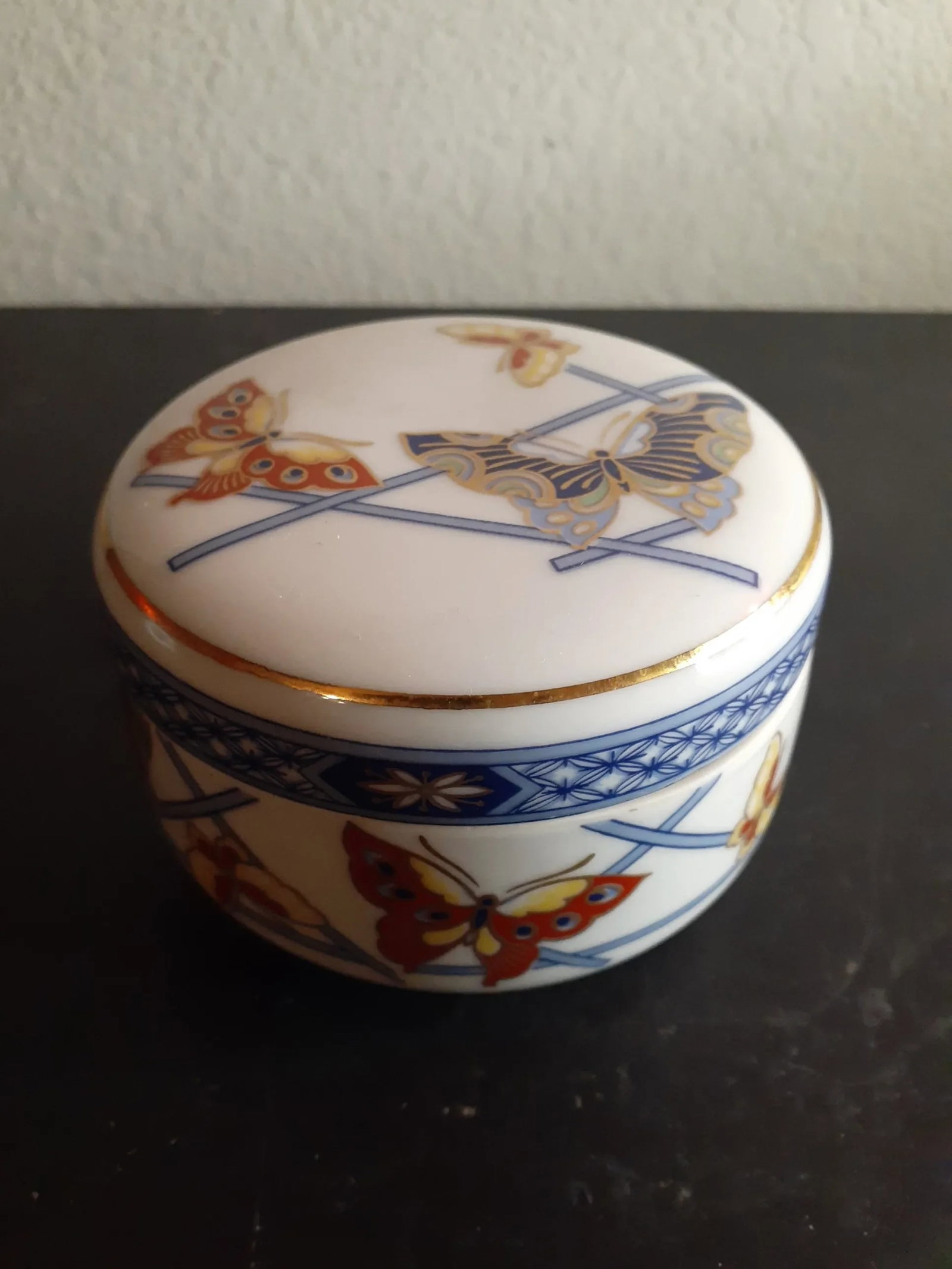 1950s Butter Flight Butterflies Porcelain Trinket Box, Made in Japan - 6