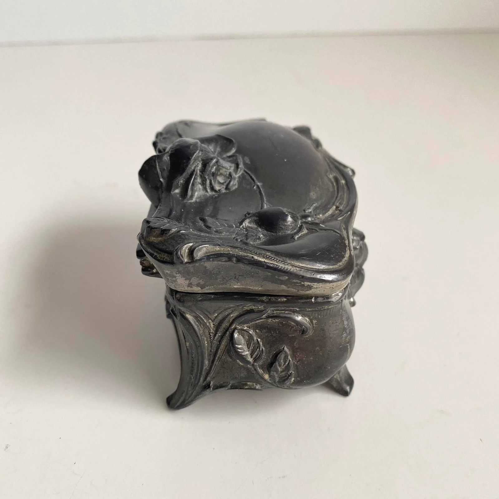 Art Nouveau Style Petite Jewelry Box Silver Plated Rose Motif - 3