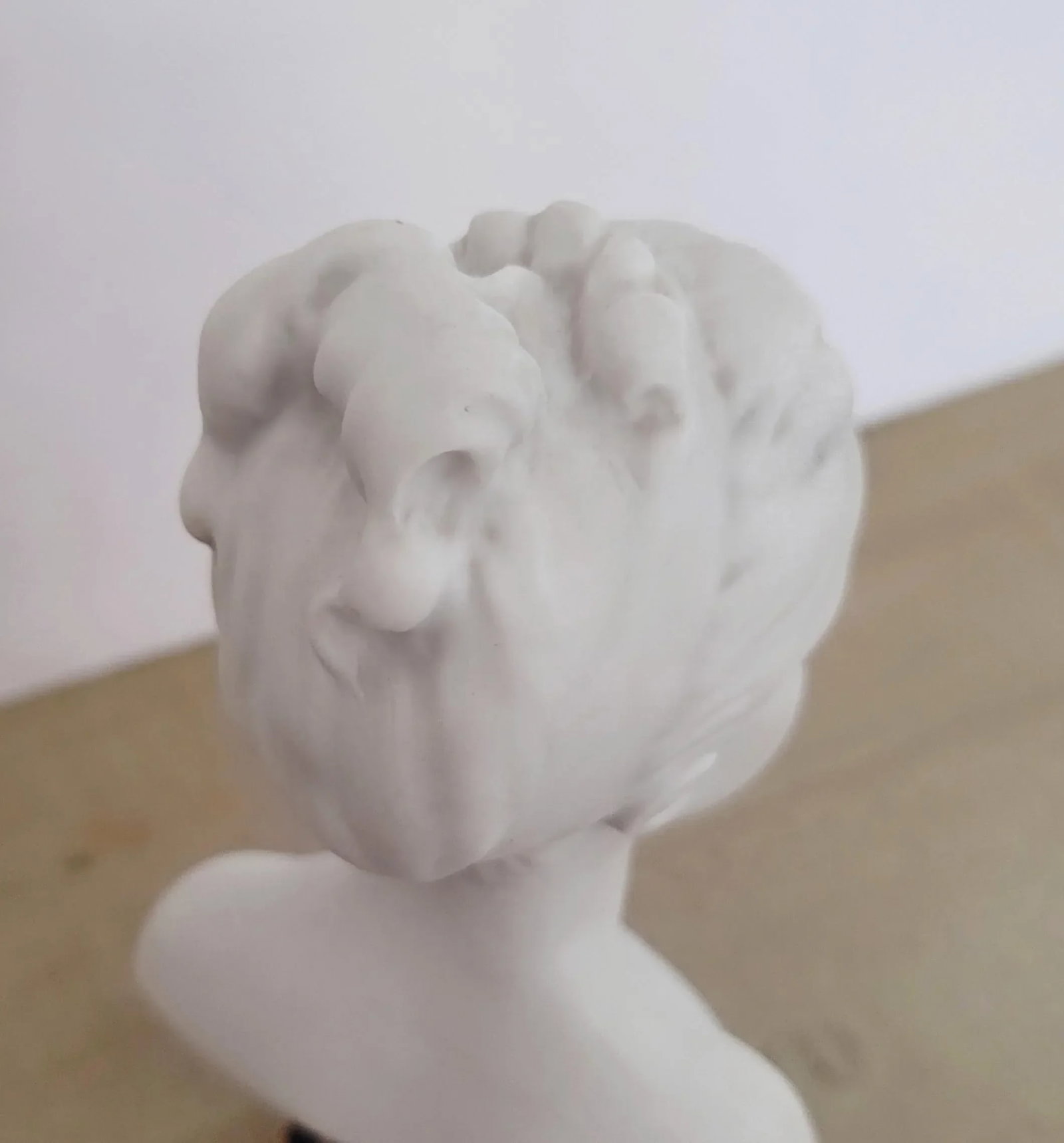 Limoges Bisque Porcelain Brongniart Children Busts After Houdon by Tharaud, a Pair - 9