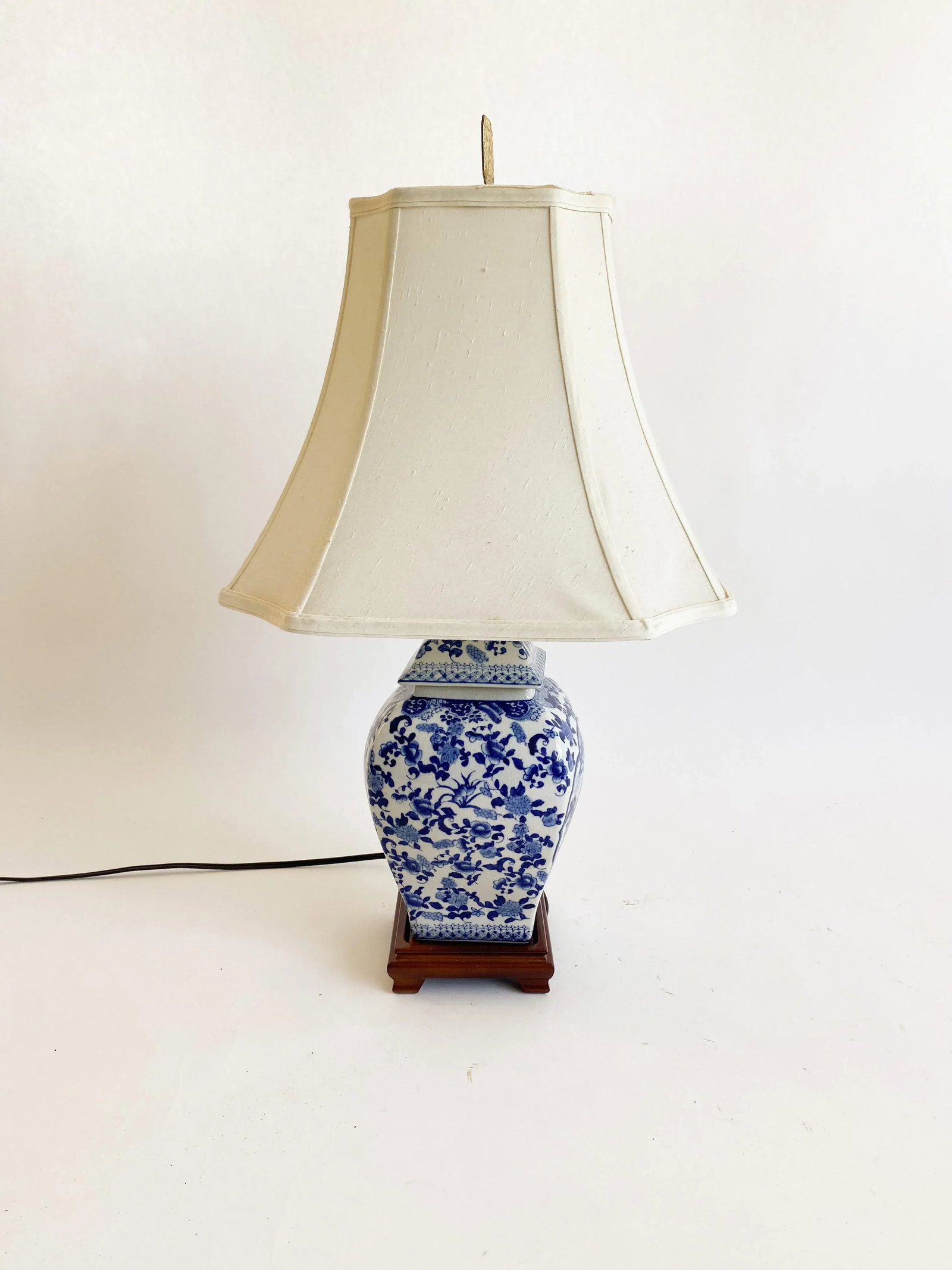 Vintage 1920s Chinese Blue and White Ginger Jar Lamp With Shade - 4