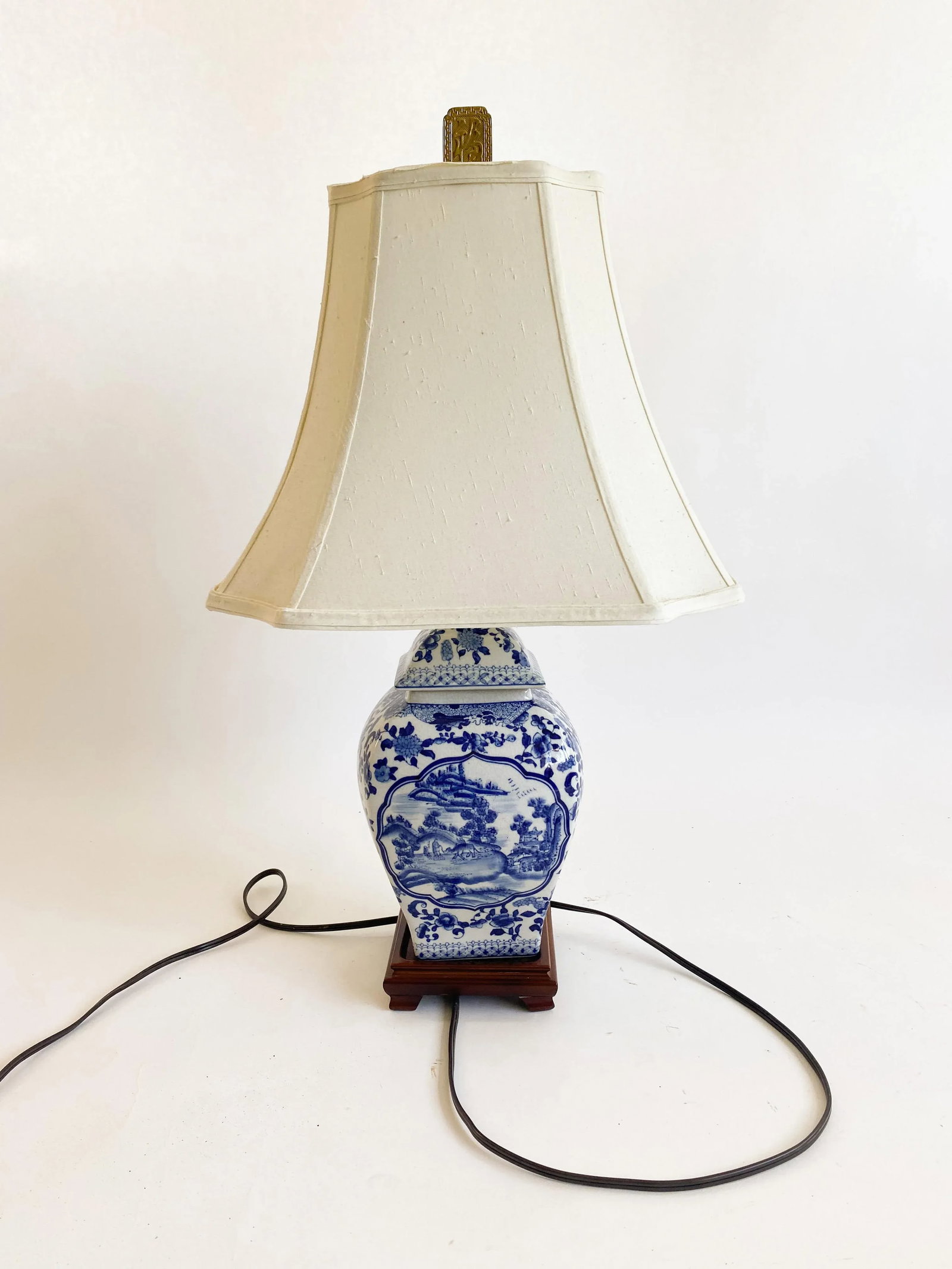 Vintage 1920s Chinese Blue and White Ginger Jar Lamp With Shade - 6
