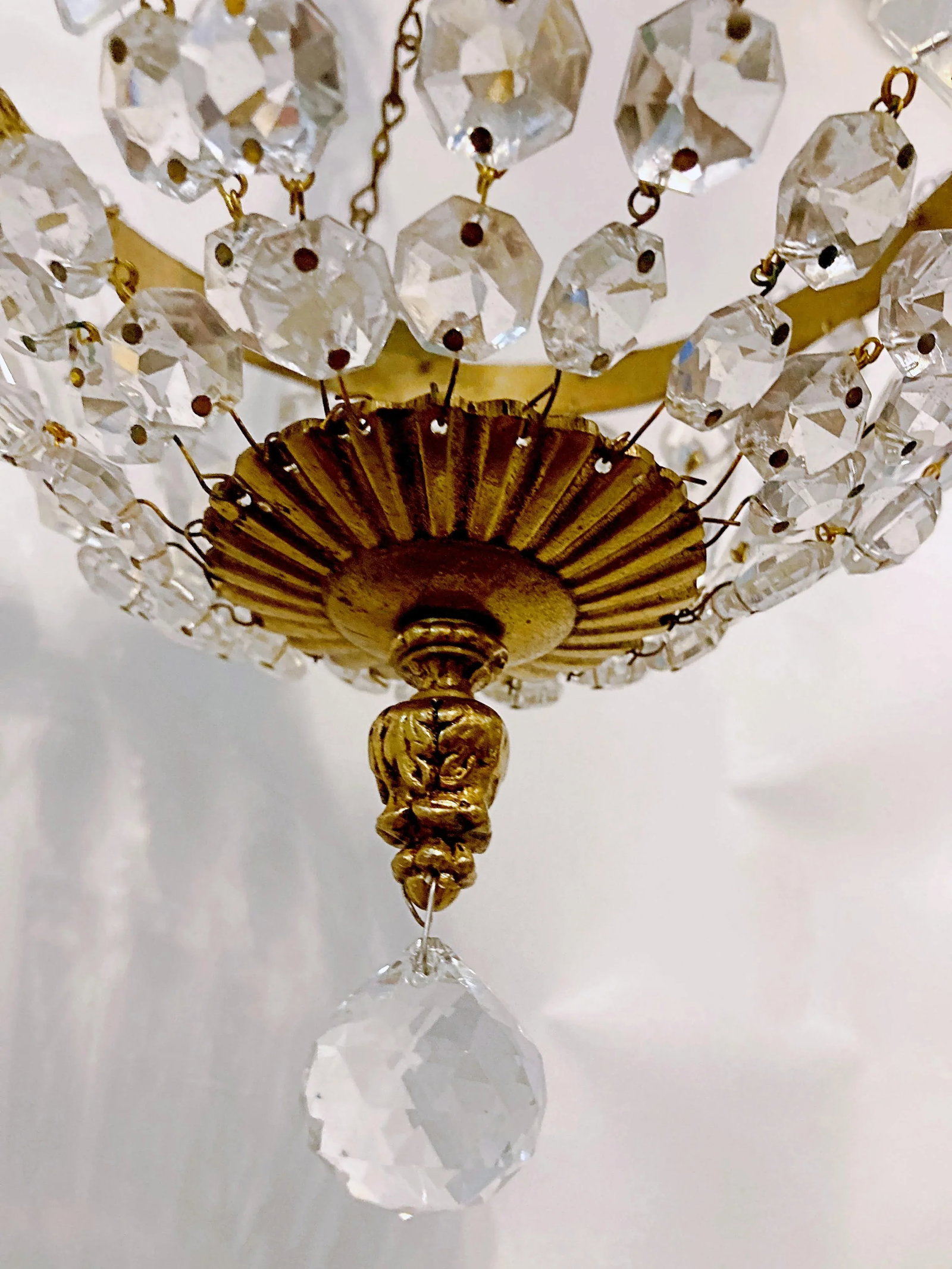 1950s Italian Brass and Crystal Rosettes Rim Basket Chandelier - 3