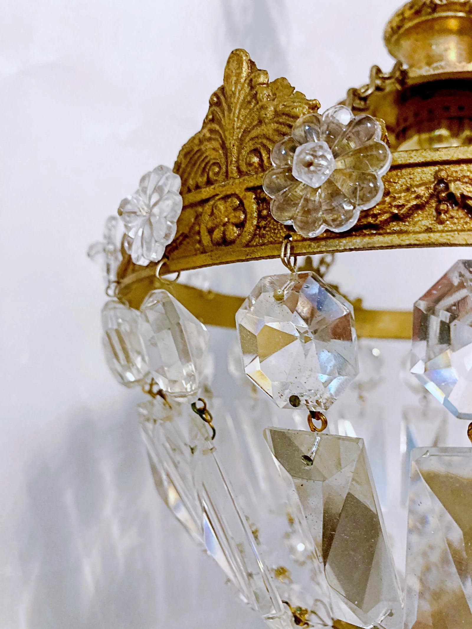 1950s Italian Brass and Crystal Rosettes Rim Basket Chandelier - 7