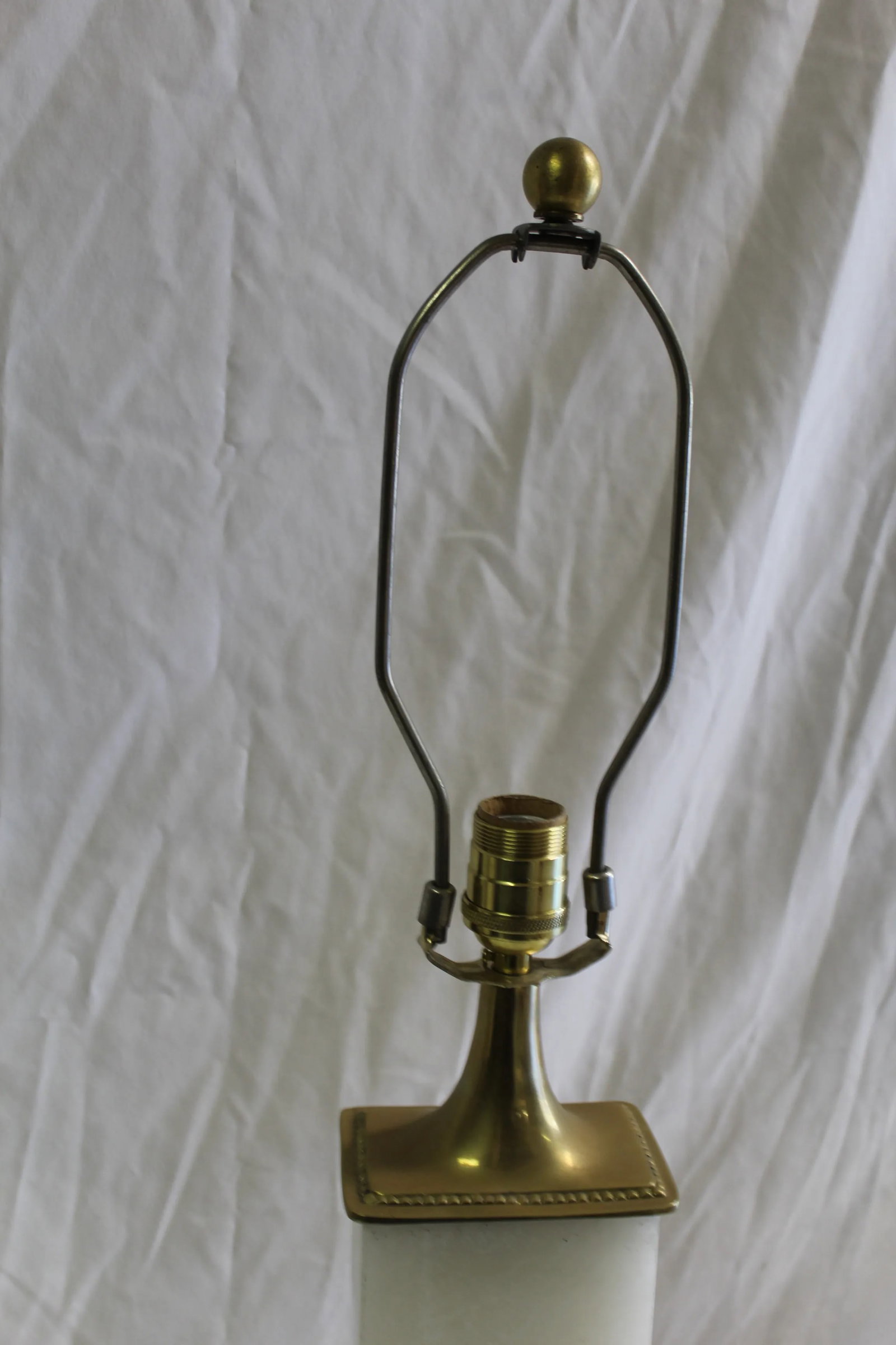 Contemporary Mid-Century Modern Style Alabaster Lamp With Brass Hardware,Single - 3
