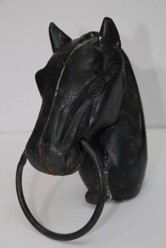 Early 20th Century Black Horse Cast Iron Newel Post With Hitching Ring - 4