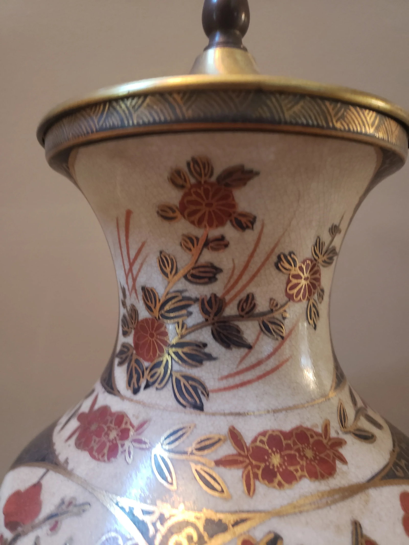 Vintage Mid 20th Century Hand Painted Asian Vase Mounted as Table Lamp - 2