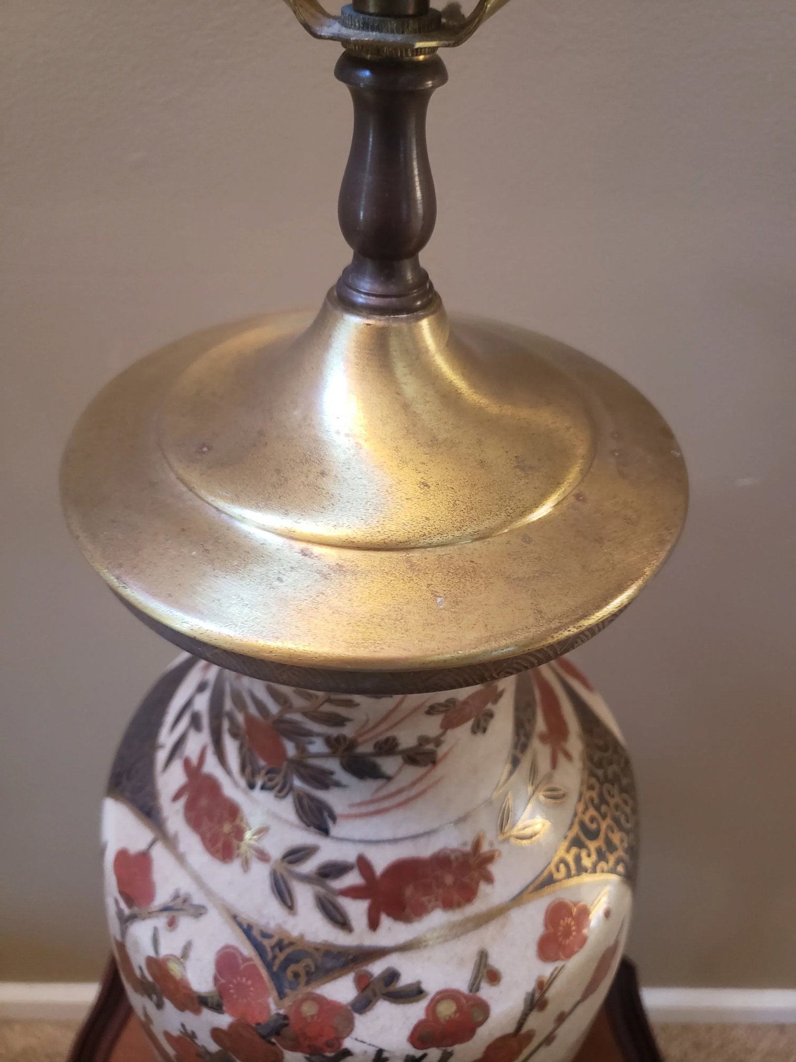 Vintage Mid 20th Century Hand Painted Asian Vase Mounted as Table Lamp - 4