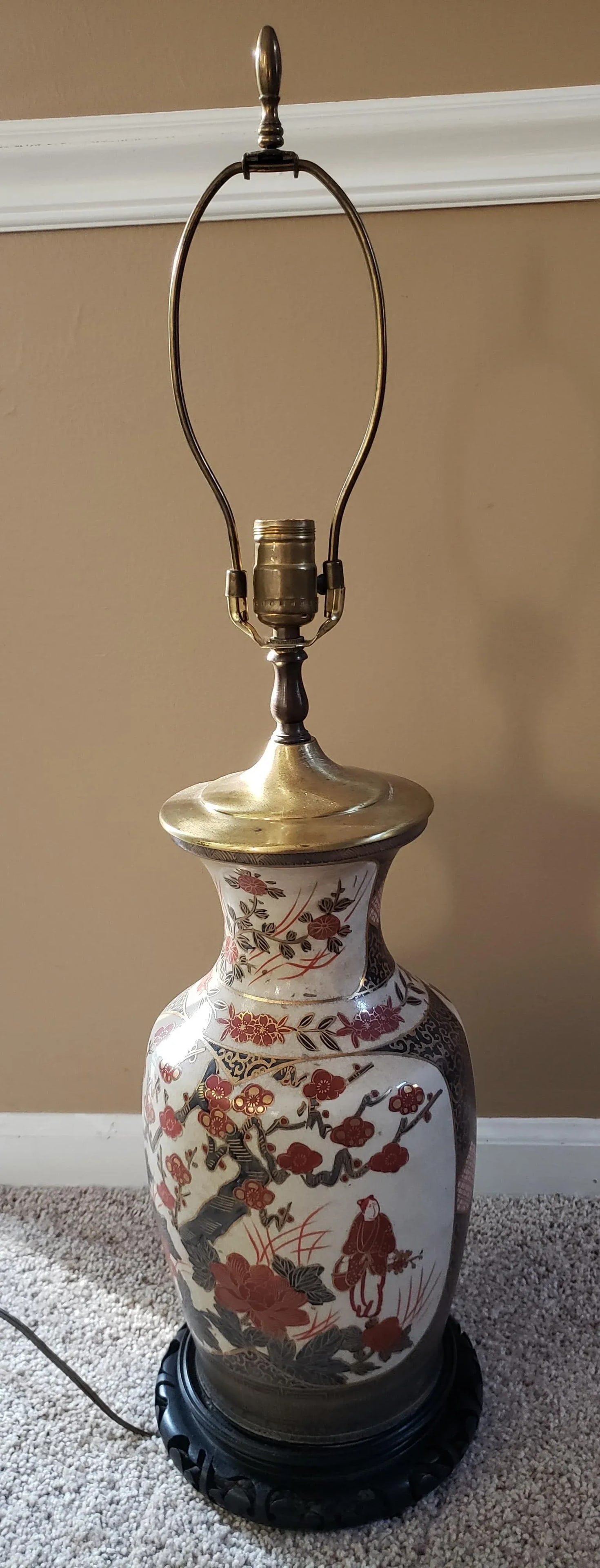 Vintage Mid 20th Century Hand Painted Asian Vase Mounted as Table Lamp - 5