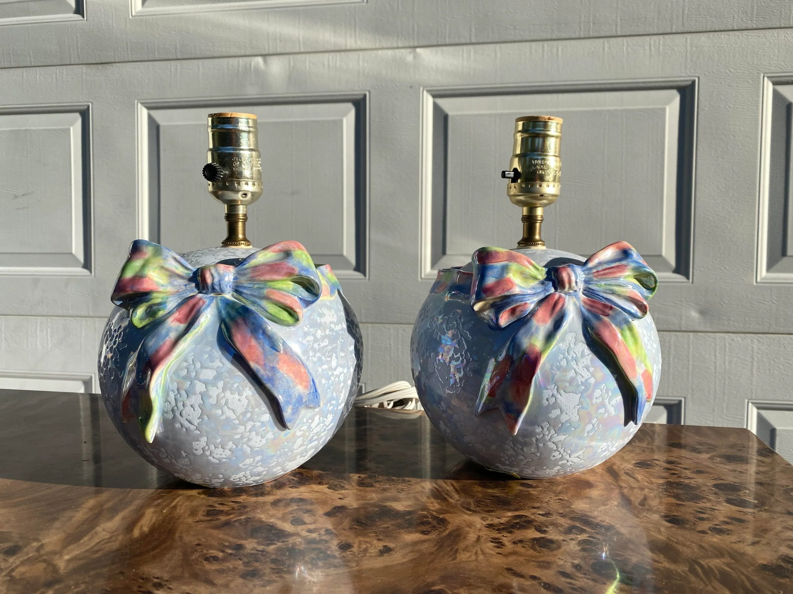 2002 Ceramic Ribbon and Bow Boudoir Lamps- a Pair - 6