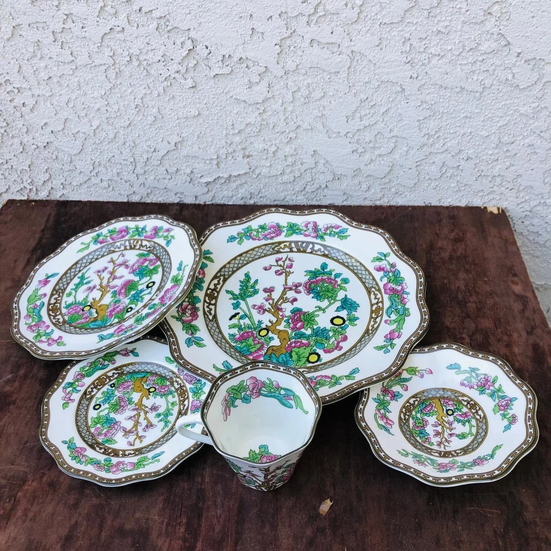 1970s Coalport 5-Piece Bone China Cup and Plate Set "The Indian Tree" - 3