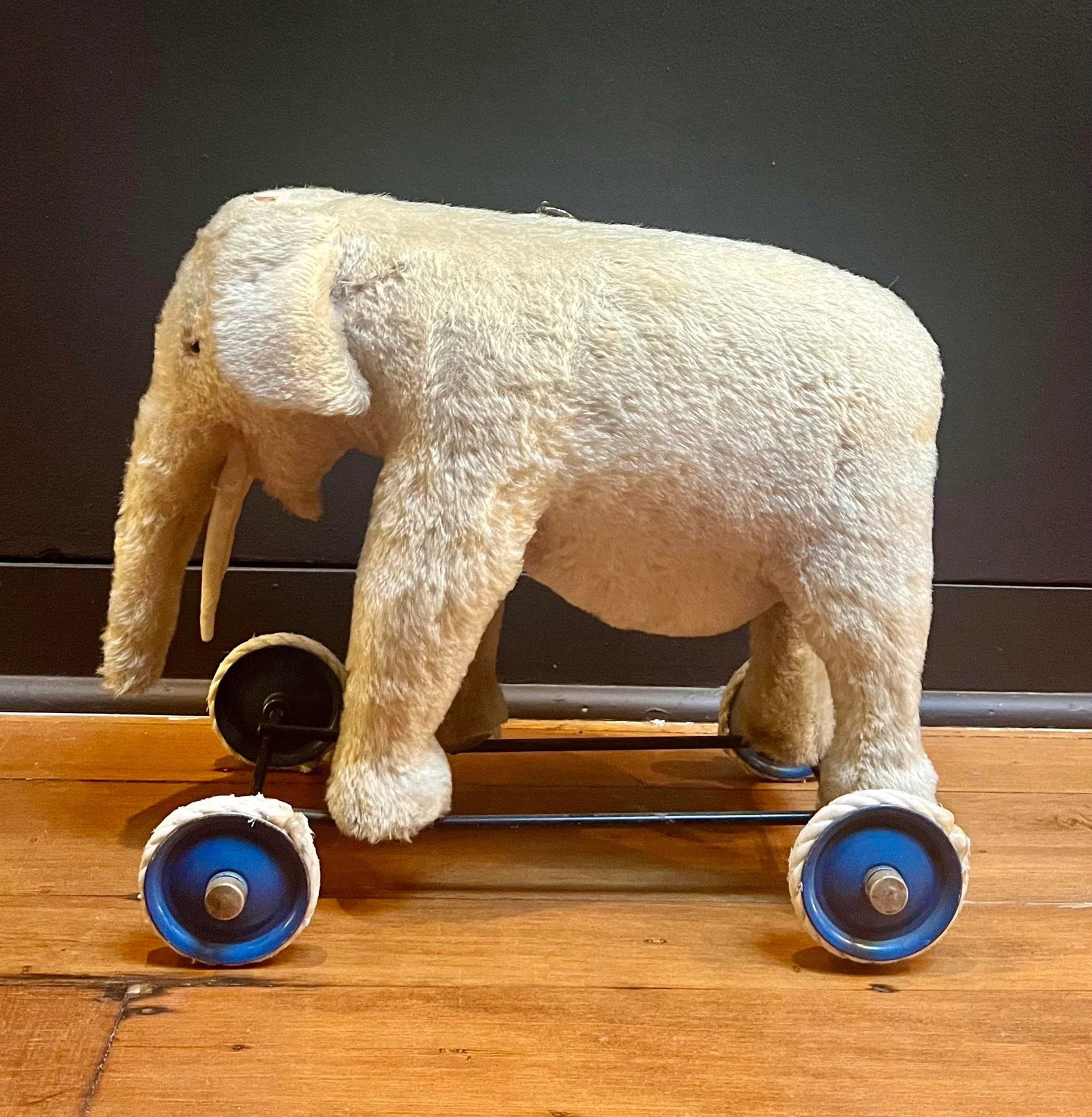 1940s/1950s Steiff Mohair Elephant on Wheels Pull Toy - 3