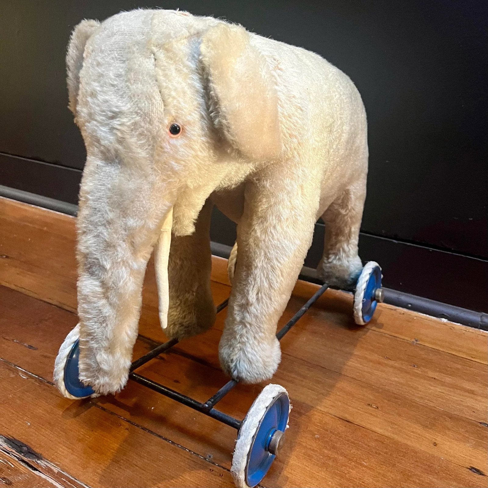 1940s/1950s Steiff Mohair Elephant on Wheels Pull Toy - 7