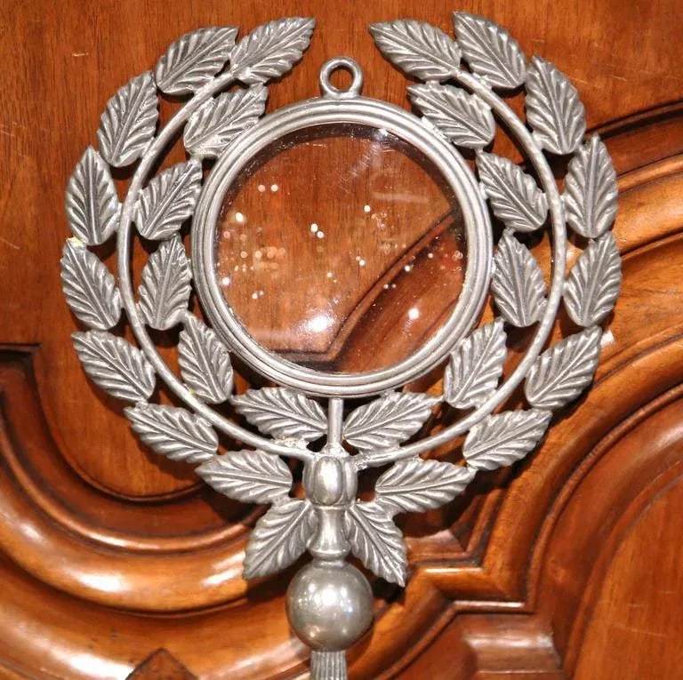 19th Century French Pewter Magnifying Glass With Laurel Wreath Frame - 3