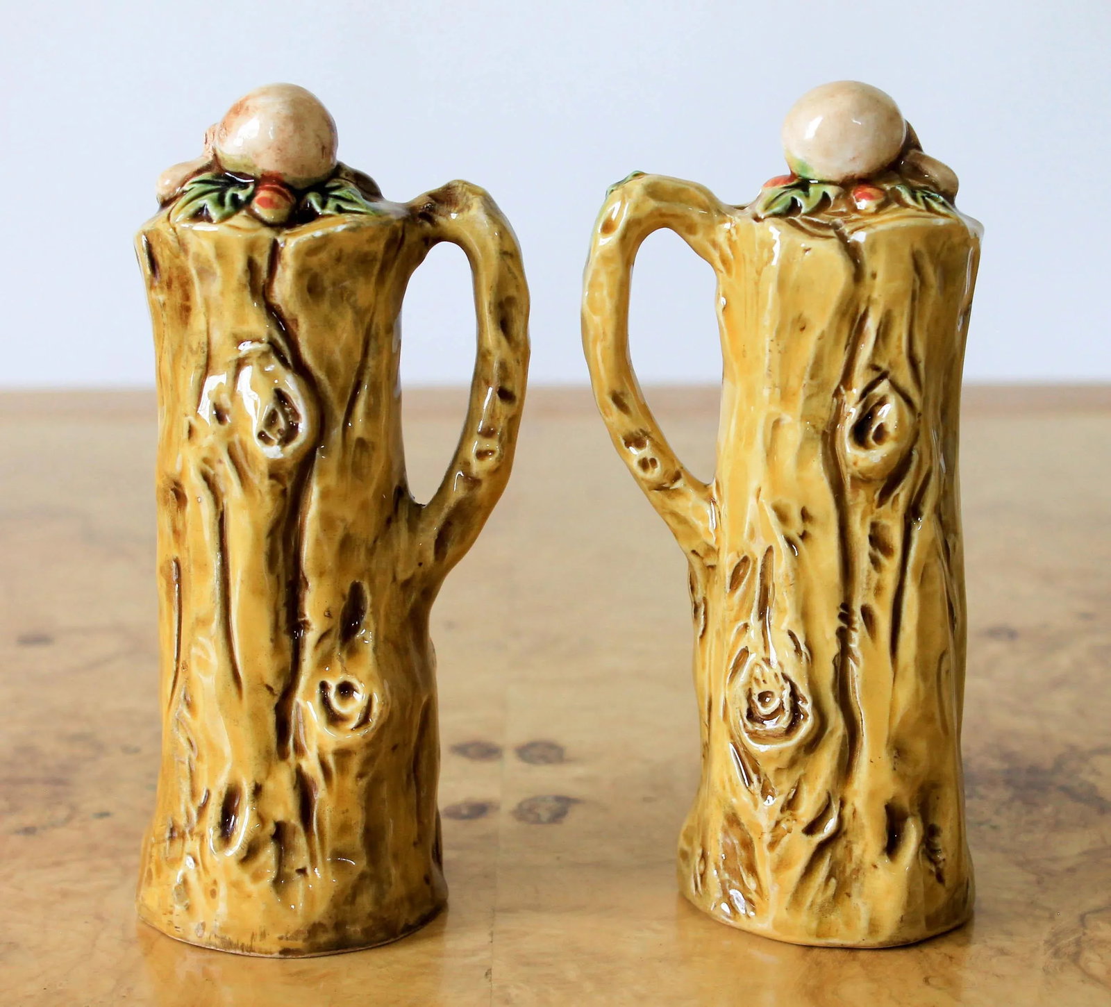 Mid Century Mushroom Salt & Pepper Shakers - 3