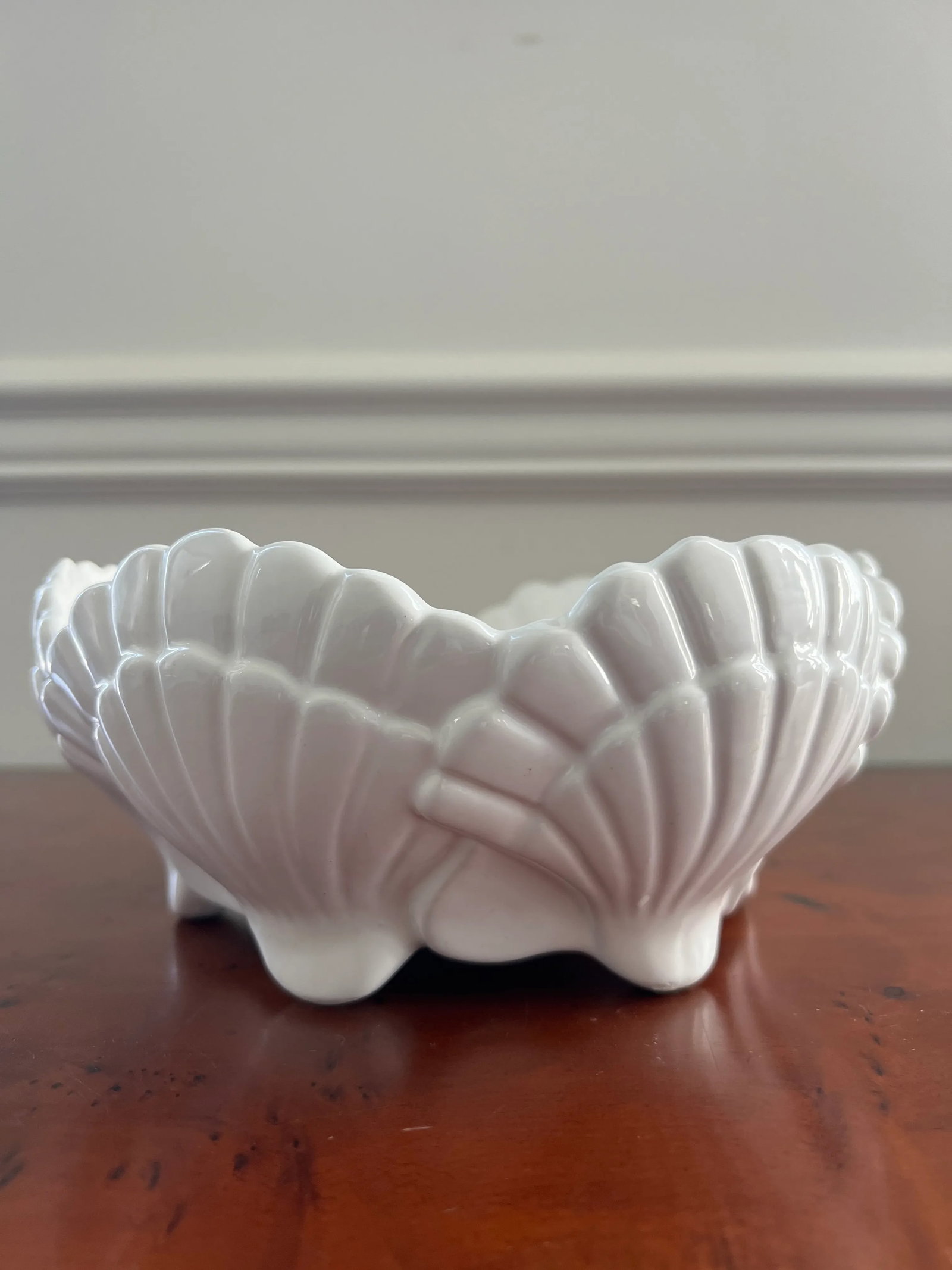 Vintage White Ceramic Scallop Shell Serving Bowl - 3