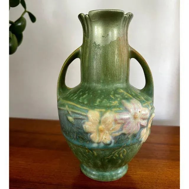 1939 Roseville "Cosmos" Art Deco, Pastel Green Art Pottery Vase, #946-6 - 2