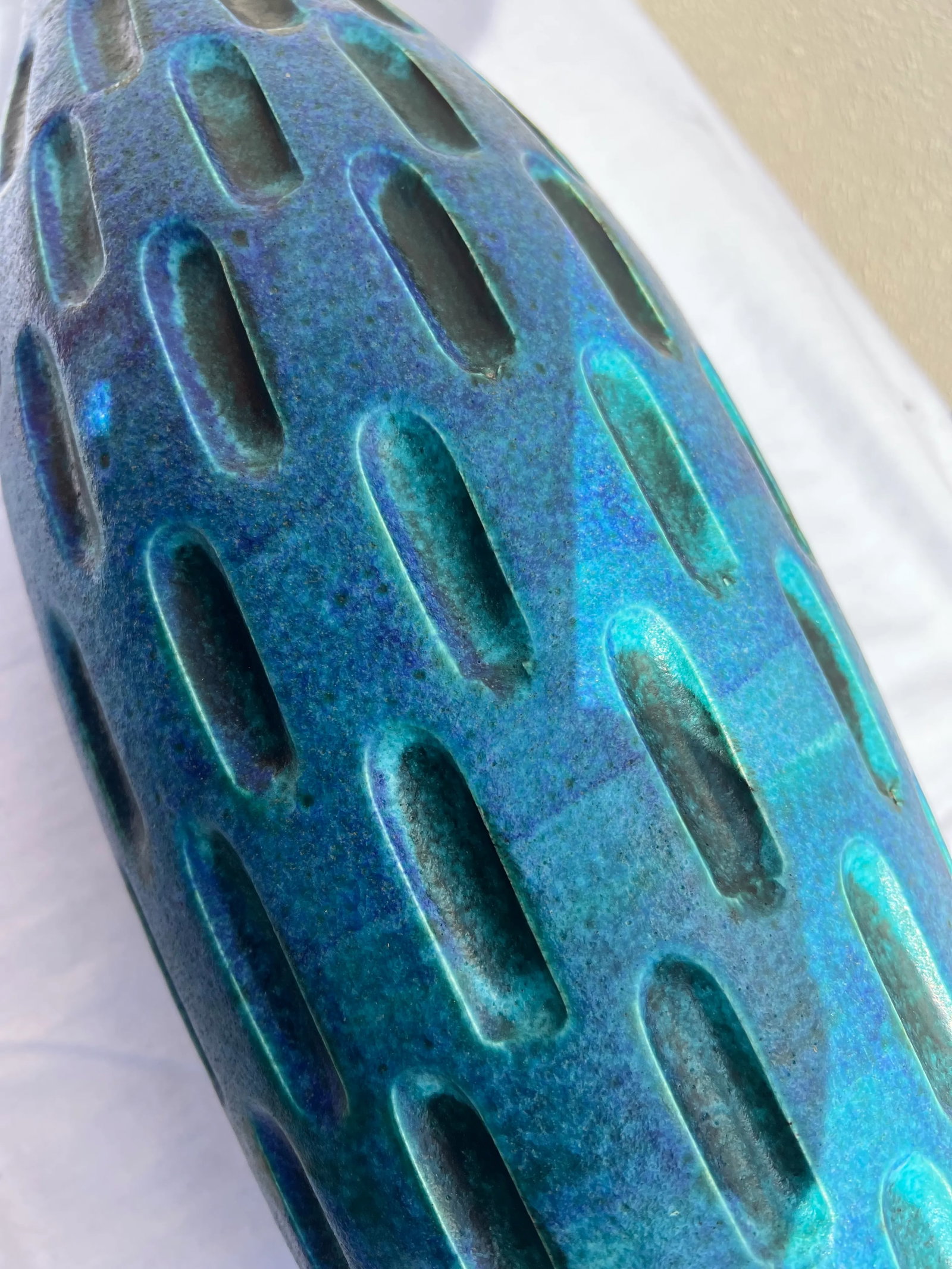 Vintage 1960's Periwinkle and Turquoise Mottled Ceramic Table Lamp - 6
