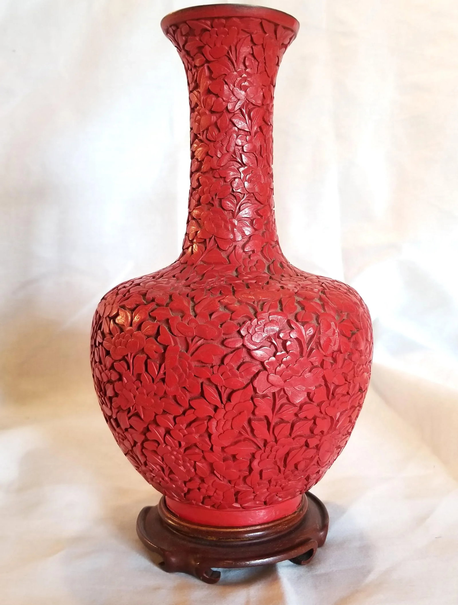 1950s Carved Red Cinnabar Vase - 6