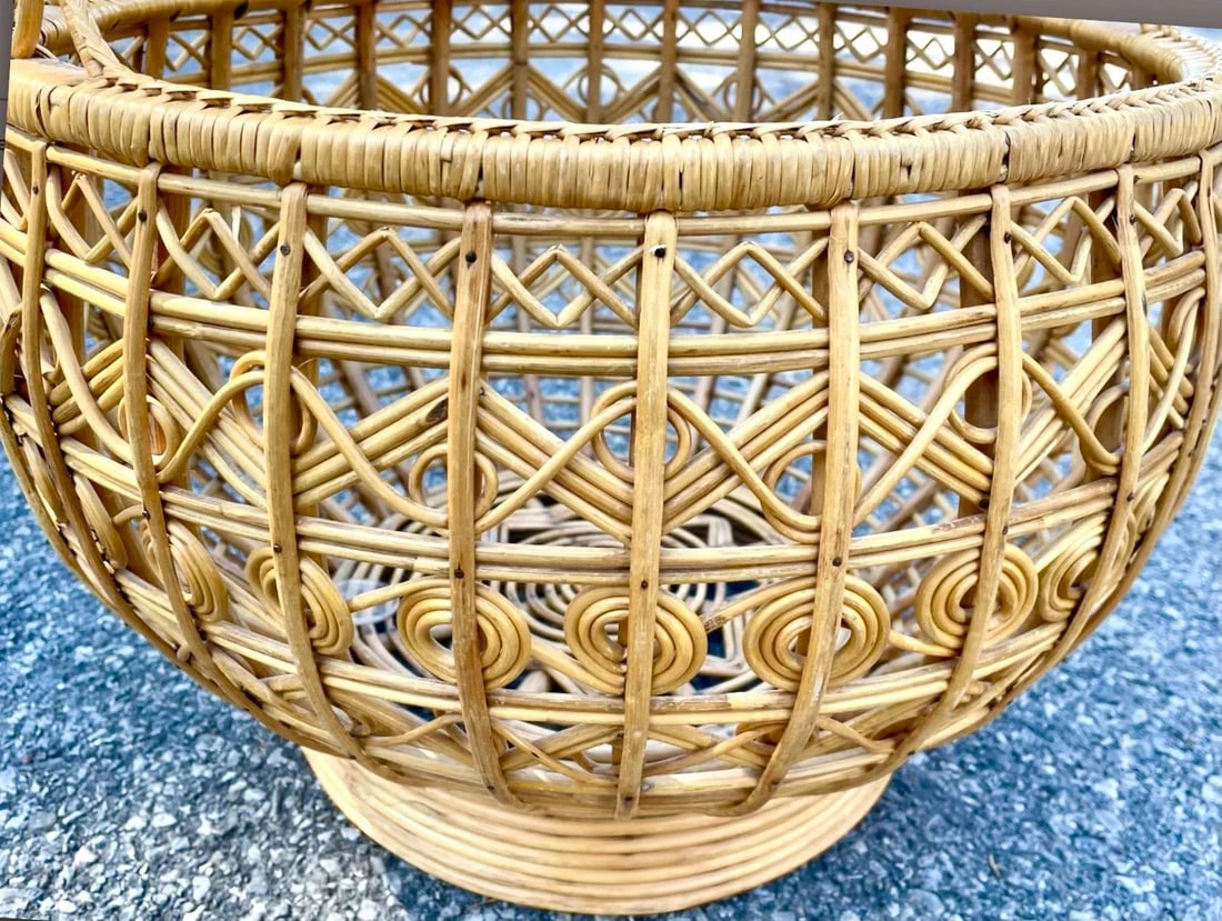 Mid 20th Century Vintage Large Woven Rattan Basket With Handle - 2