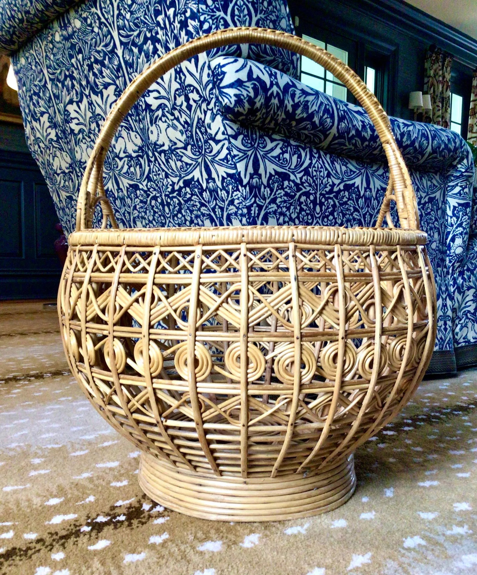 Mid 20th Century Vintage Large Woven Rattan Basket With Handle - 3