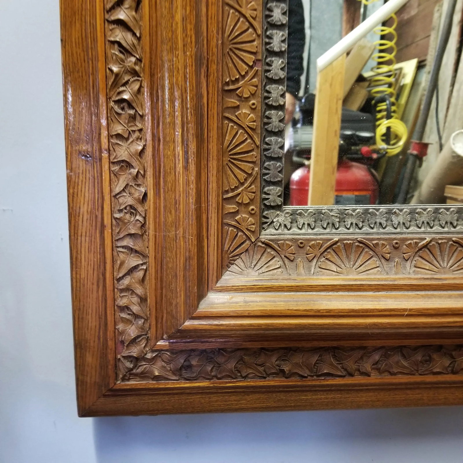 Antique Frame Wooden Wall Mirror With Ivy Detail - 5