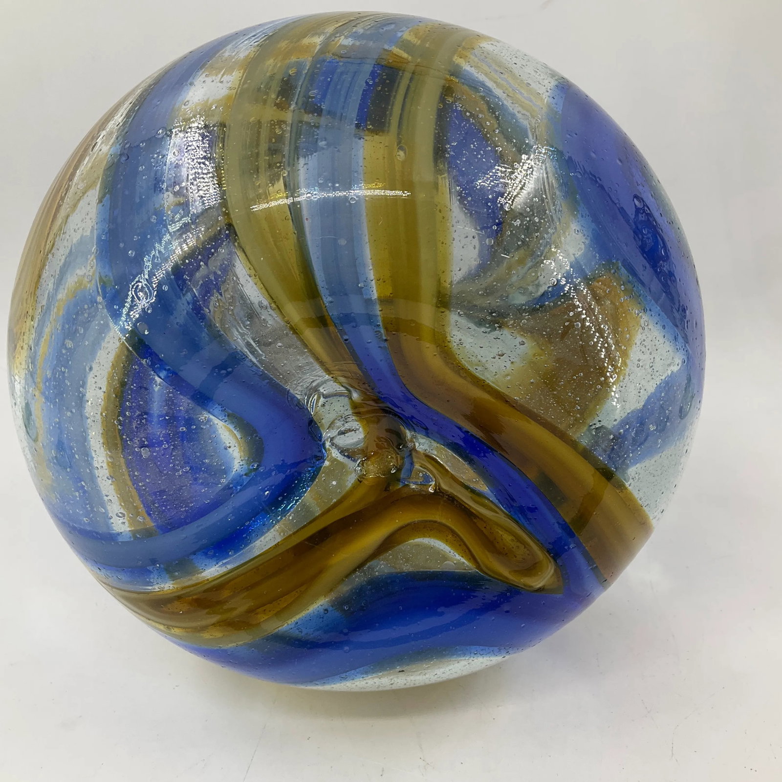 Mexican Reclye Hand Blown Glass Pitcher and 5 Goblets with Blue and Tan Swirl Design - 5