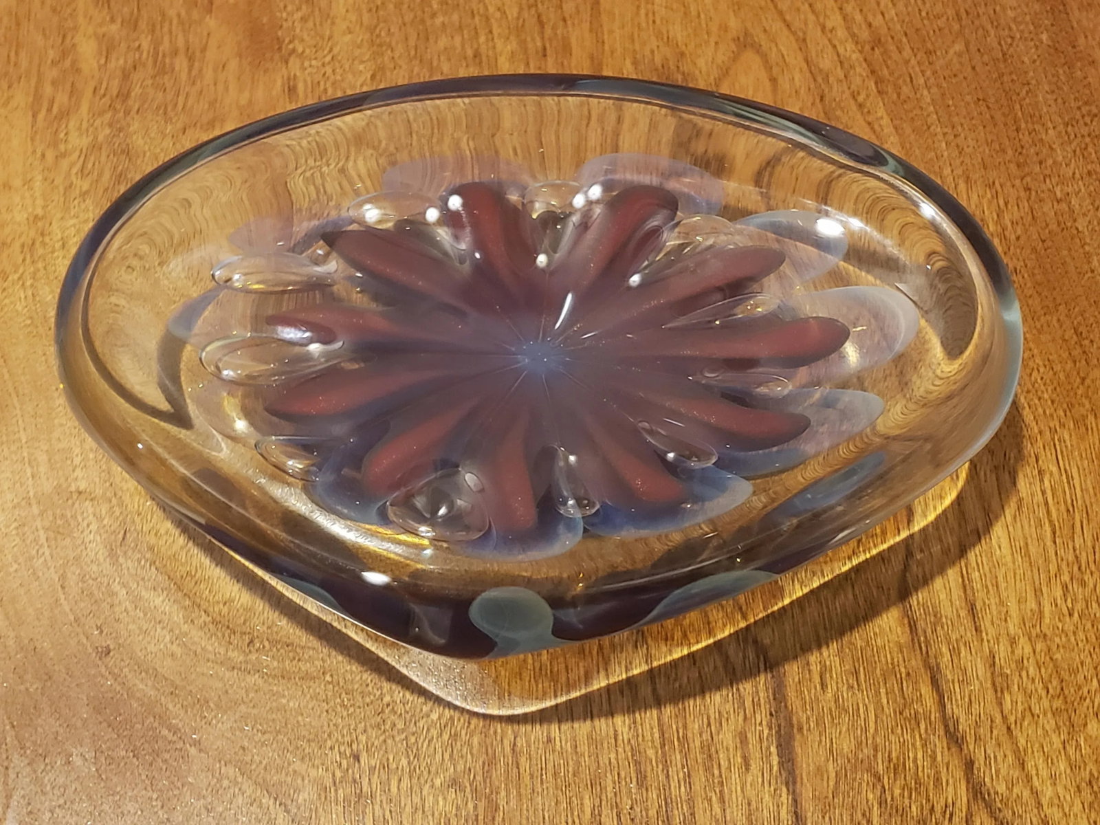 2007 Signed Robert Eickholt "Seascape" Decorative Art Glass Shallow Bowl/Dish/Paper Weight - 11