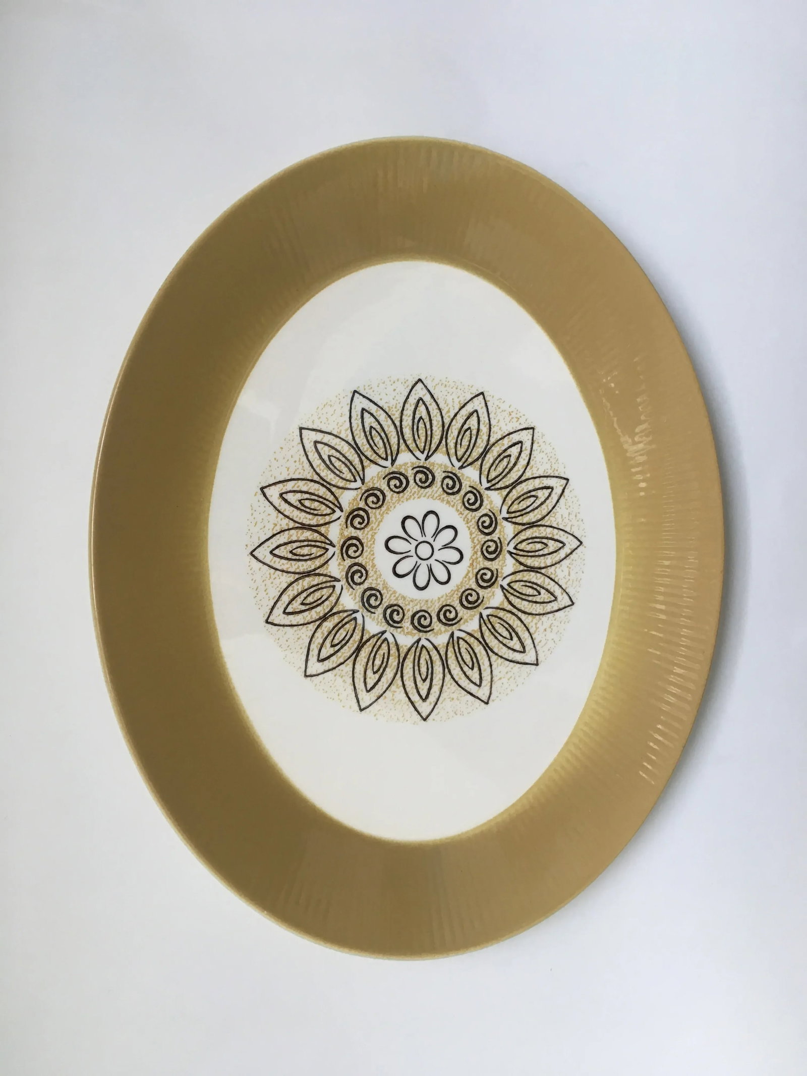 Mid 20th Century Homer Laughlin "Malibu" Floral Medallion Ceramic Platter - 2