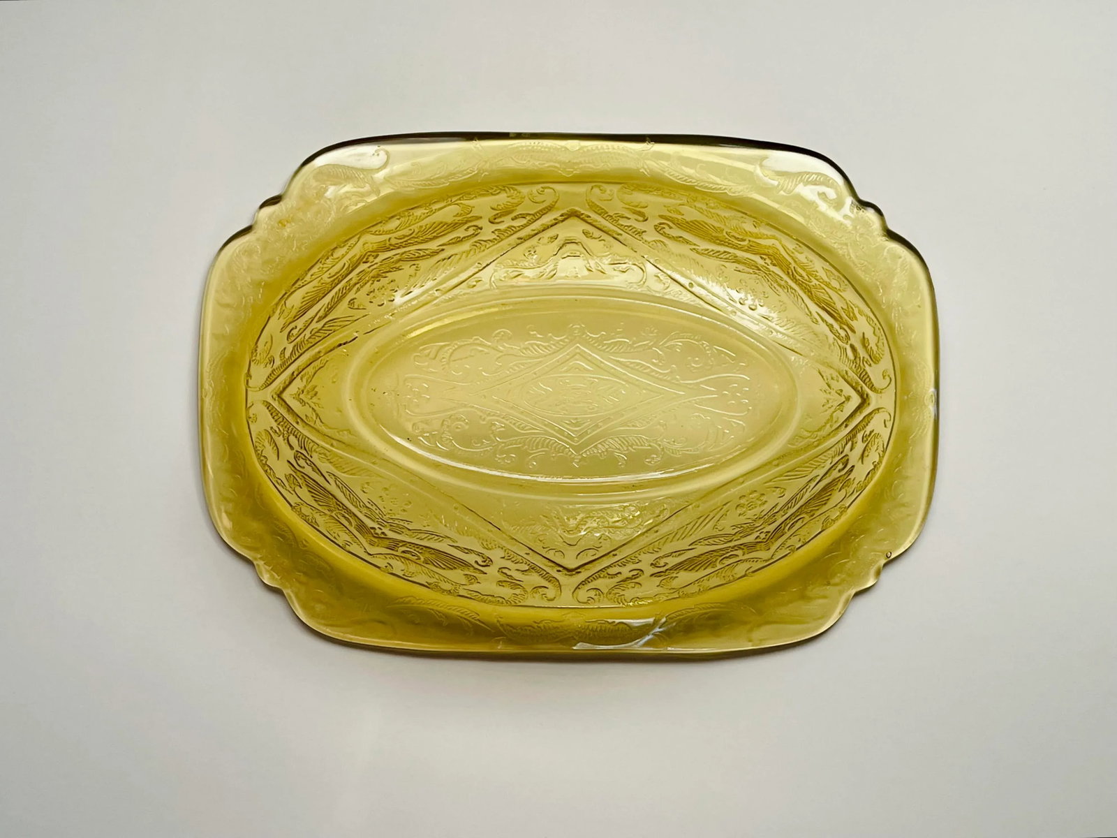 1930's Madrid Yellow Federal Glass Square Rimmed Serving Bowl - 4