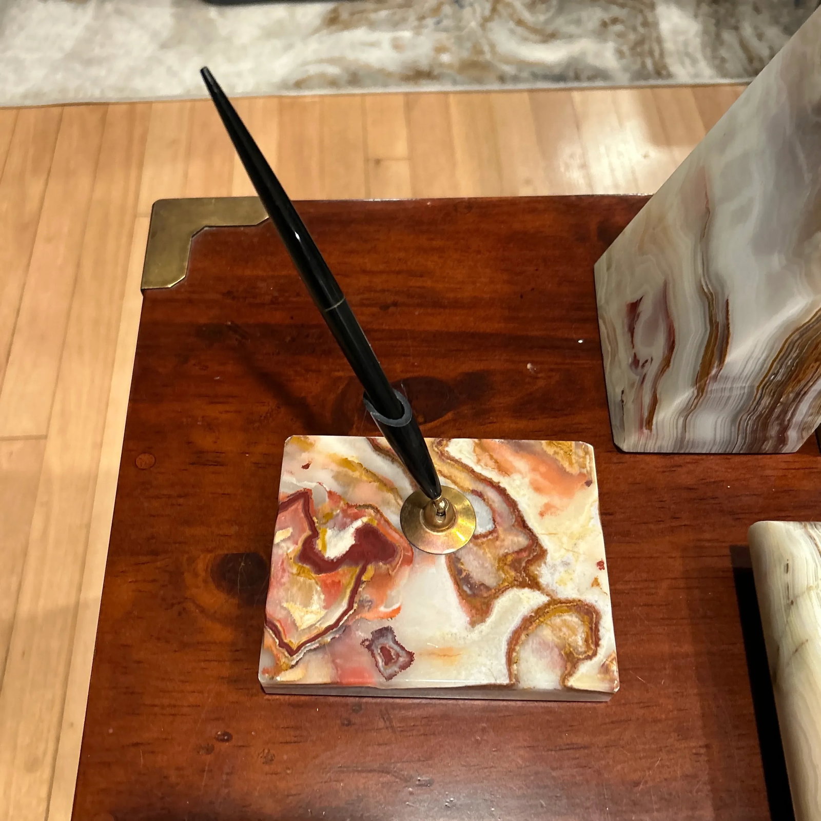 Onyx Mid-Century Modern Desk Set Includes Book Ends, Pen Holder, Note Pad Holder Set- 4 Pieces - 6