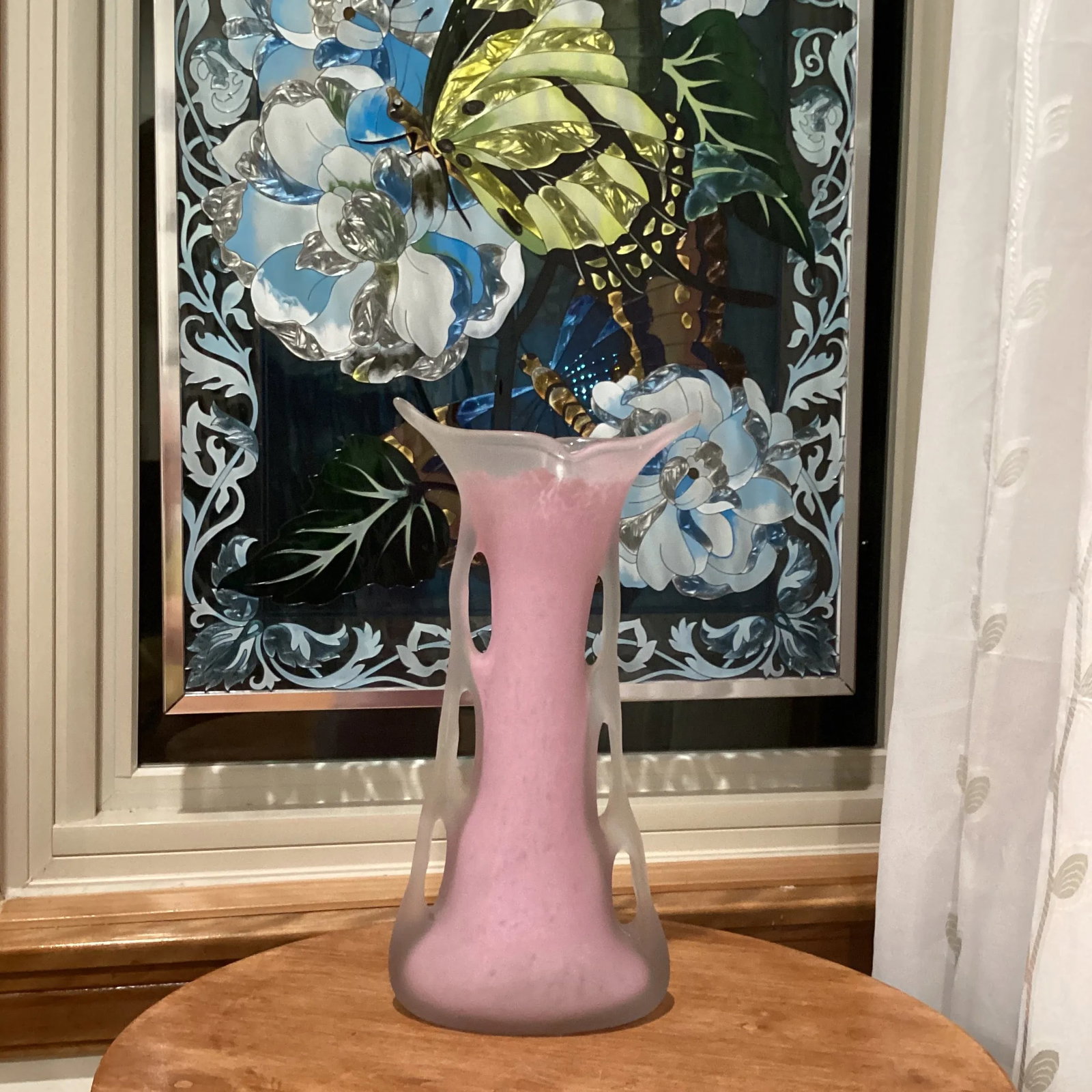 Mid 20th Century Vintage Art Glass Hand Blown Pink Scalloped Frosted Vase With Figurative Handles - 11
