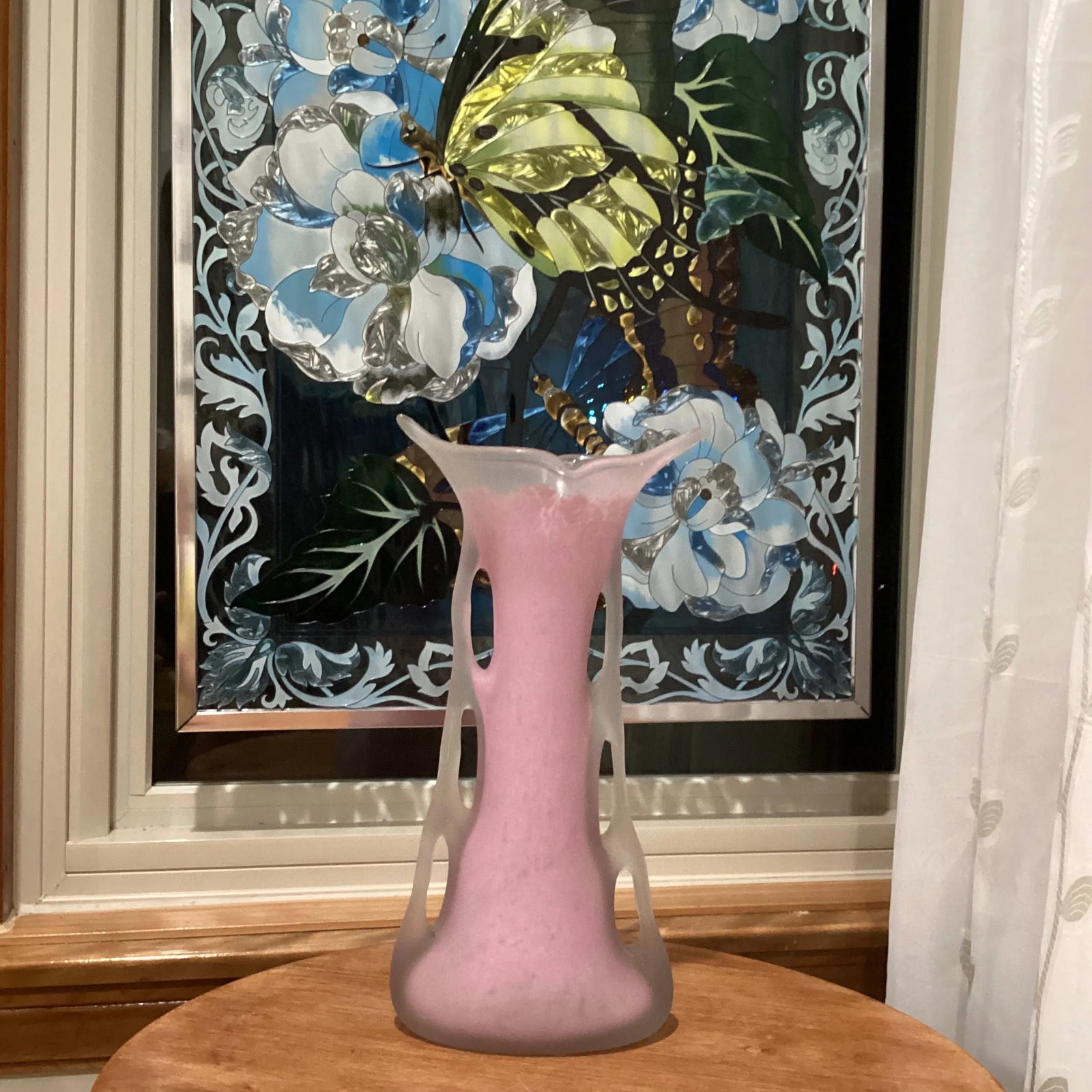 Mid 20th Century Vintage Art Glass Hand Blown Pink Scalloped Frosted Vase With Figurative Handles - 12