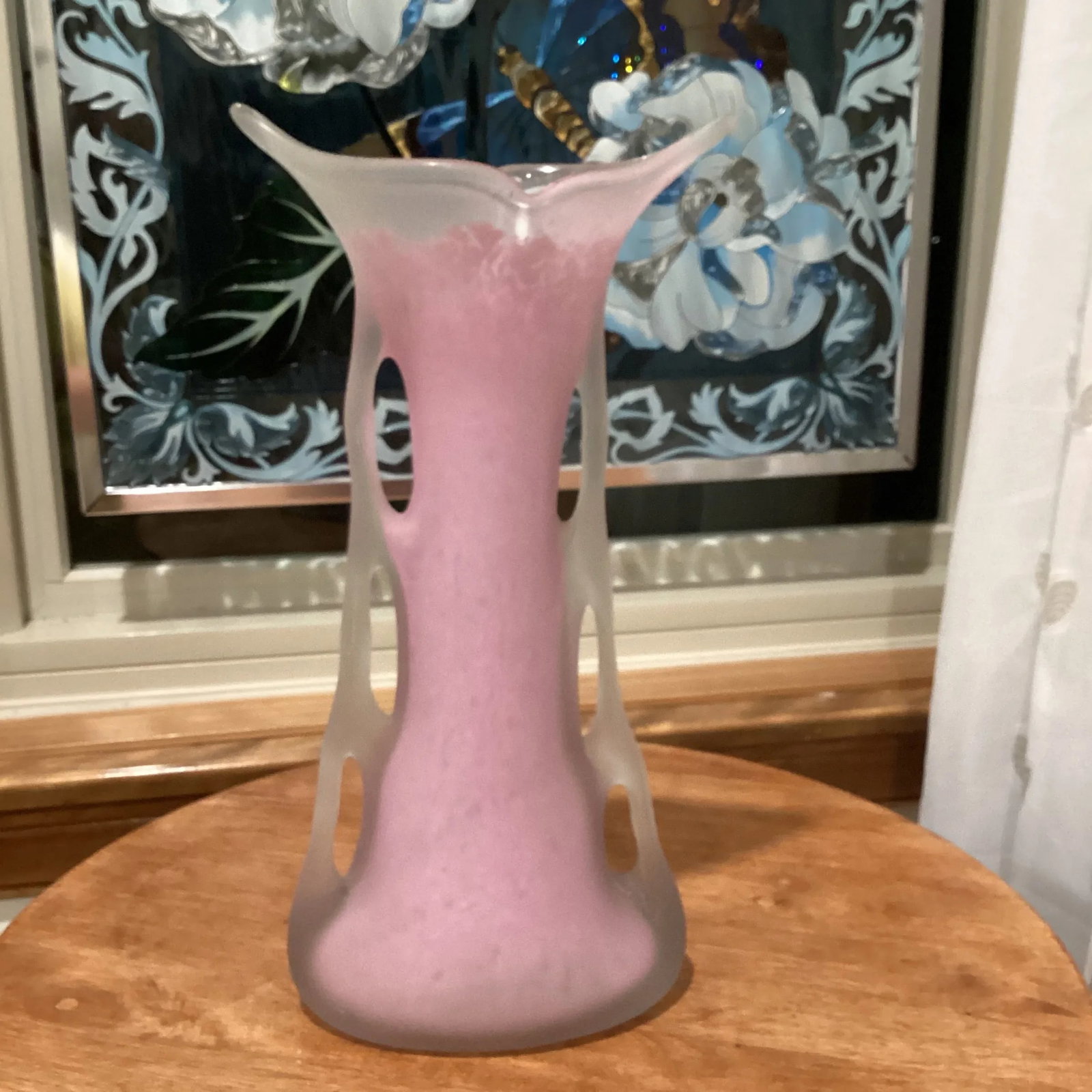 Mid 20th Century Vintage Art Glass Hand Blown Pink Scalloped Frosted Vase With Figurative Handles - 3