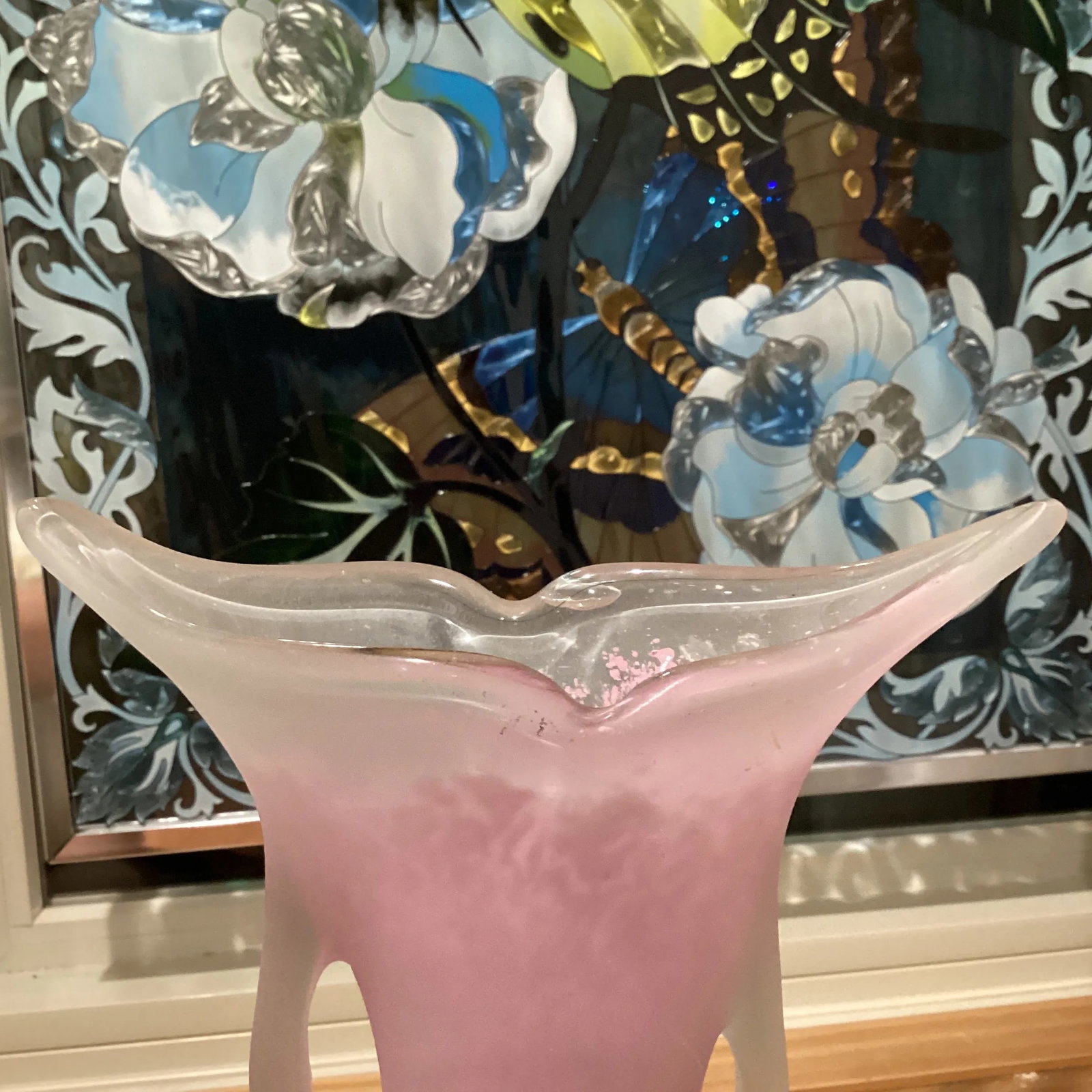 Mid 20th Century Vintage Art Glass Hand Blown Pink Scalloped Frosted Vase With Figurative Handles - 7