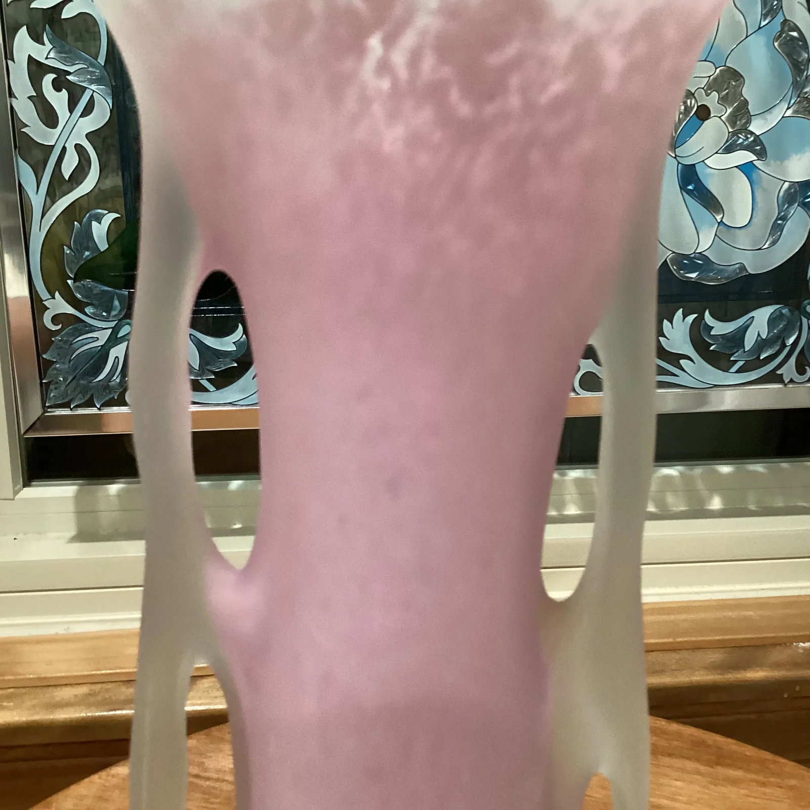 Mid 20th Century Vintage Art Glass Hand Blown Pink Scalloped Frosted Vase With Figurative Handles - 8