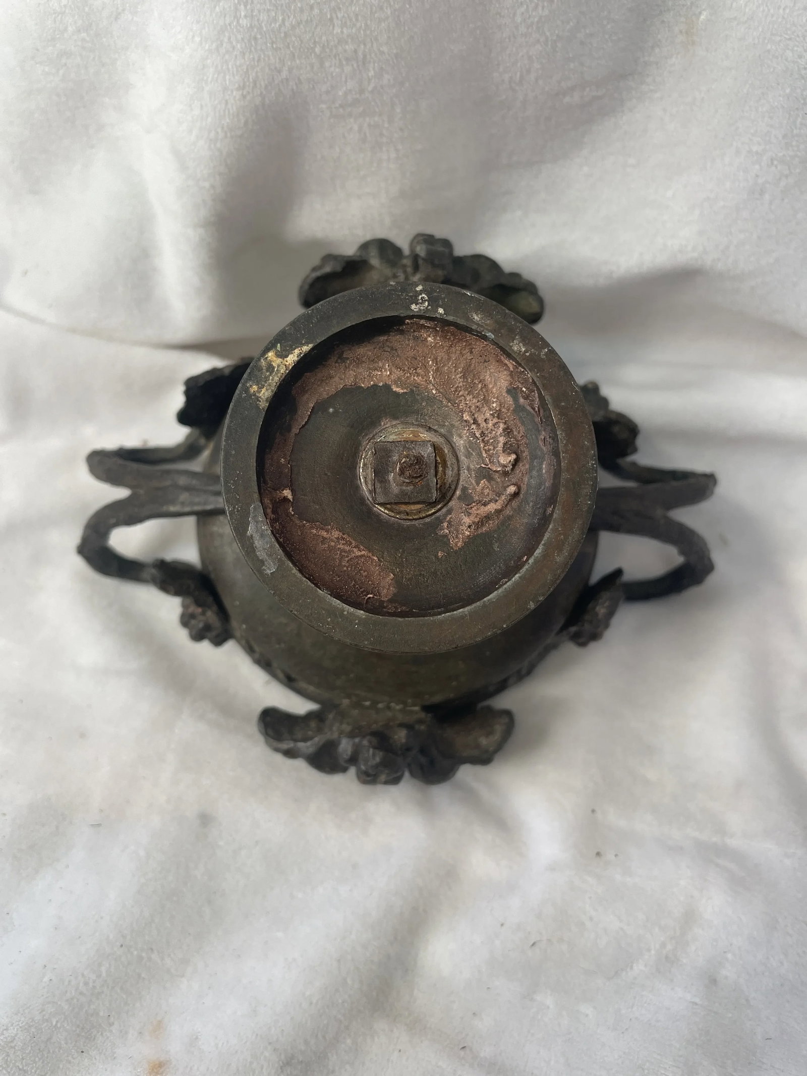 19th Century Grand Tour Italian Grape Vine Motif Small Bronze Twin Handled Urn - 7