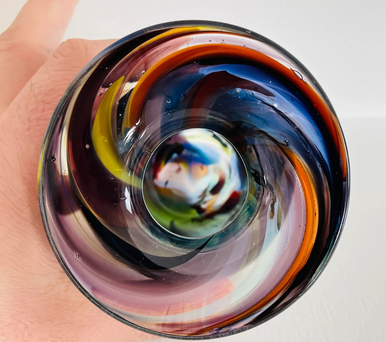 J. Schneider 2004 Studio Art Glass Hand Blown Swirl Vase Signed - 7