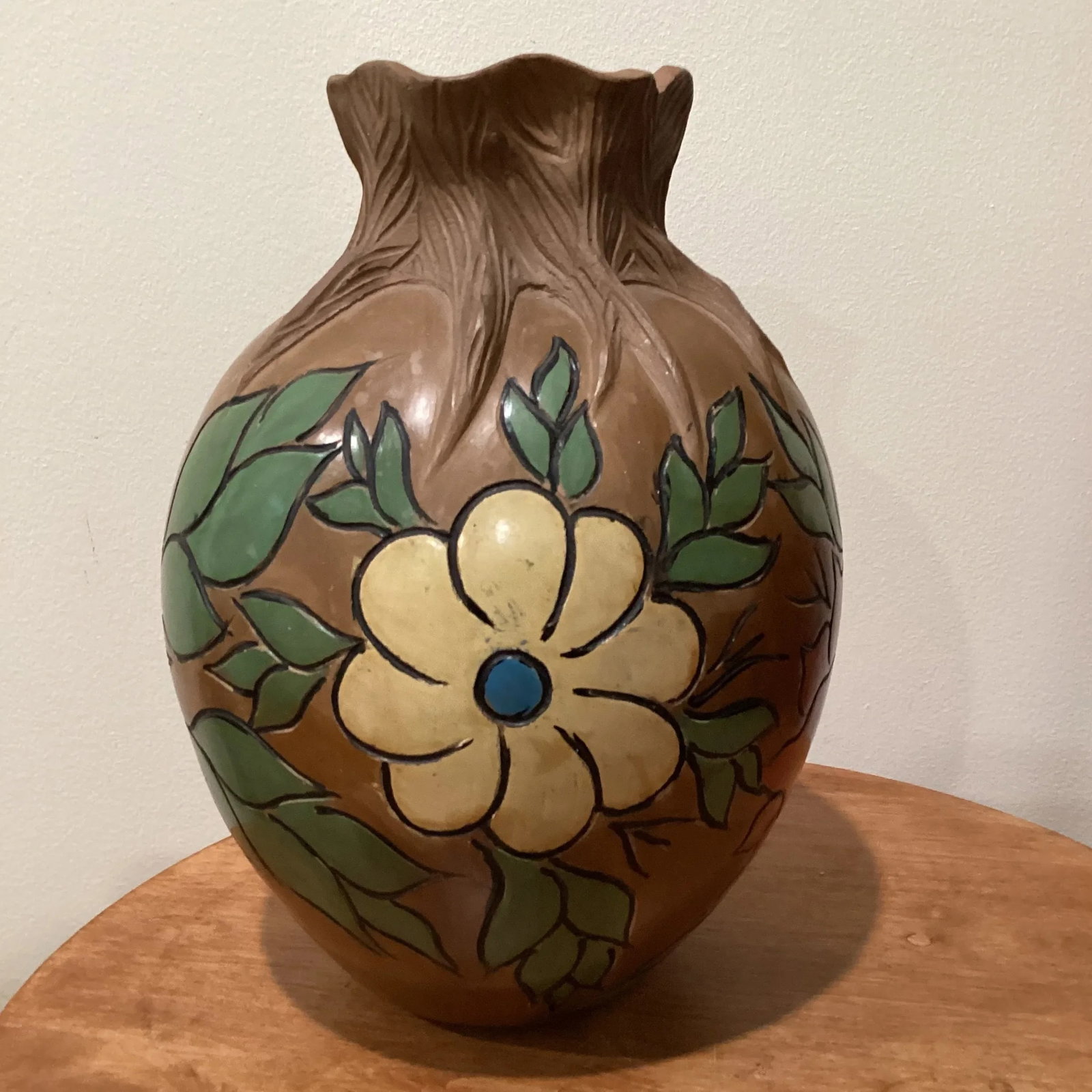 Vintage Large Chulucanas Peru Hand Painted Art Pottery Vase by Ricardo Castillo - 3