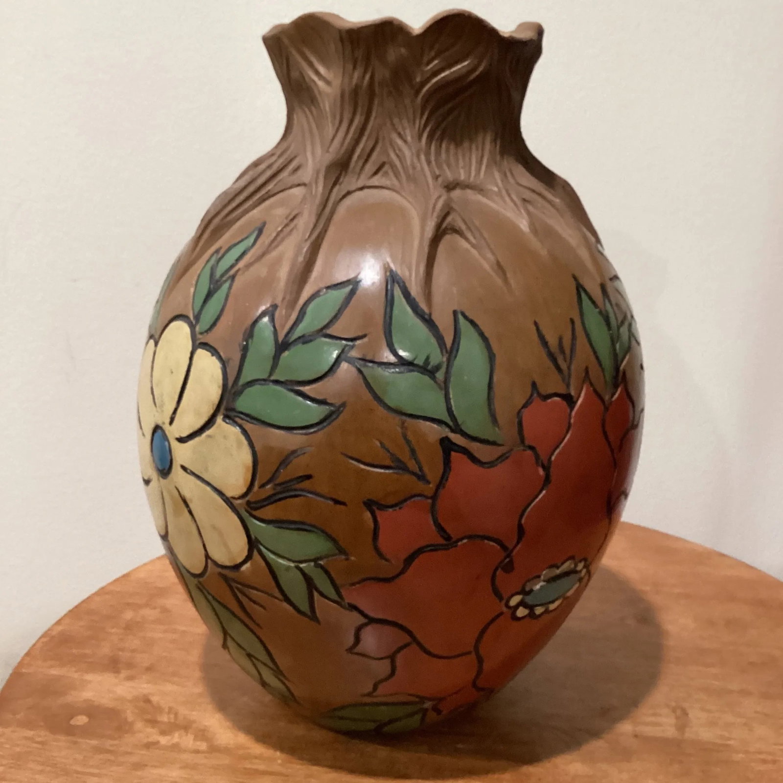 Vintage Large Chulucanas Peru Hand Painted Art Pottery Vase by Ricardo Castillo - 5