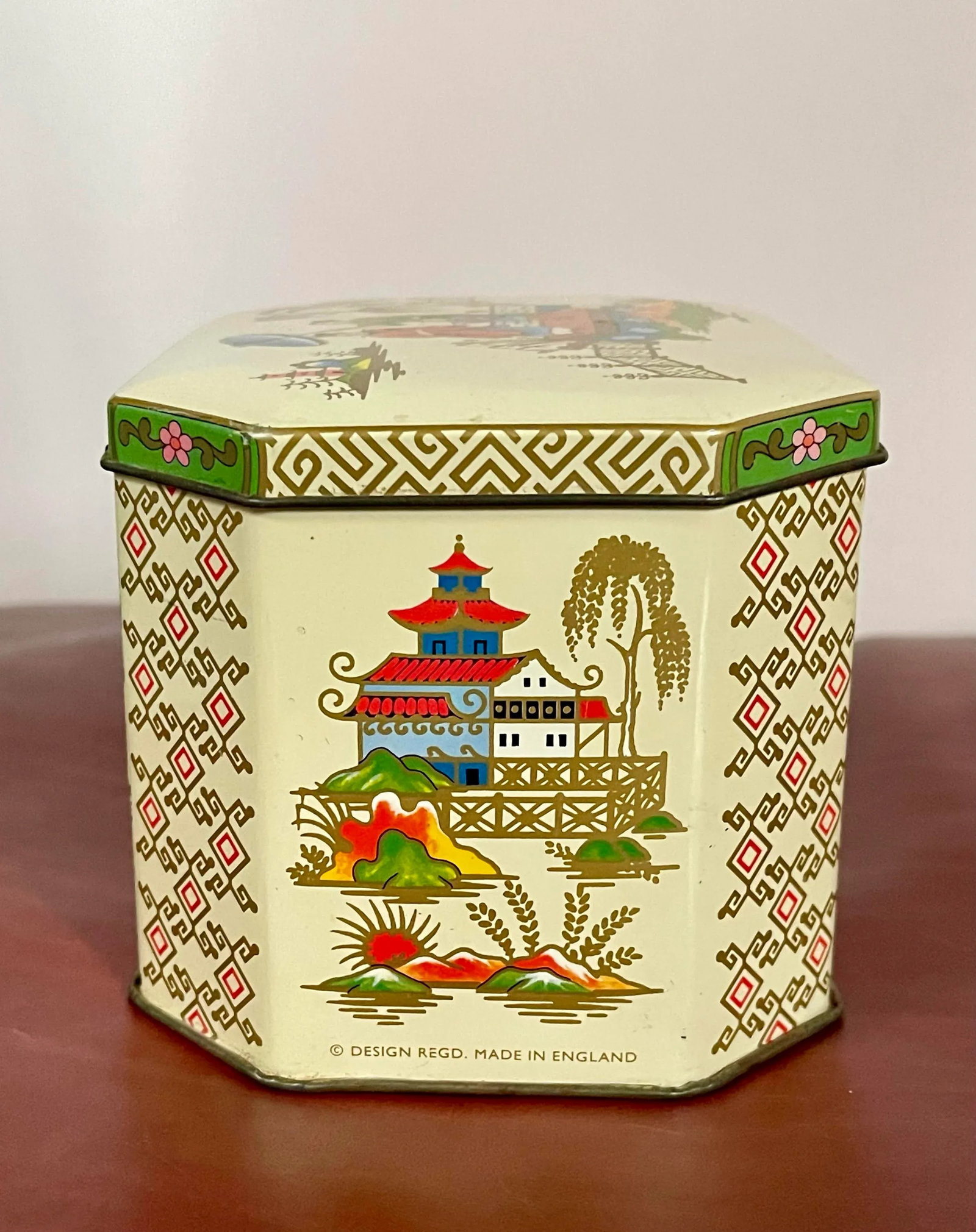 Mid 20th Century Chinoiserie Hinged Tin - 4