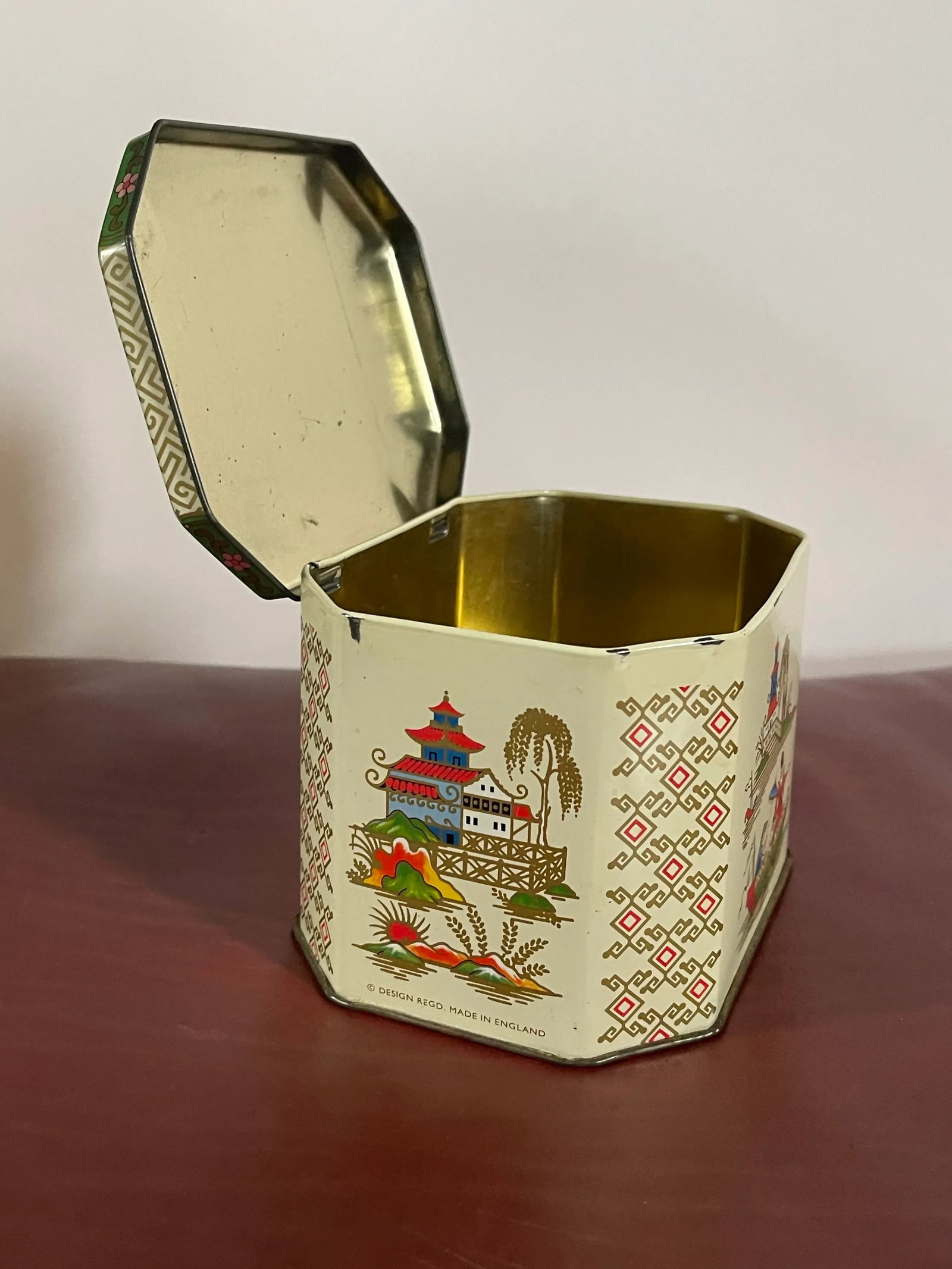Mid 20th Century Chinoiserie Hinged Tin - 5