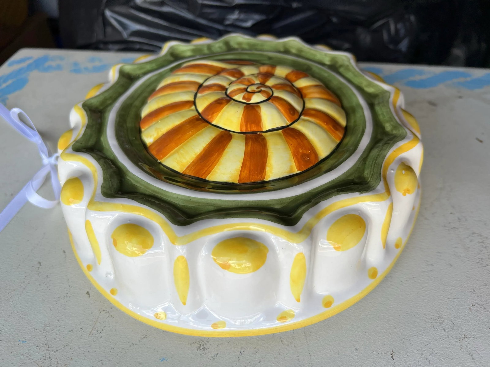 Vintage Decorative Round Ceramic Mold - 2