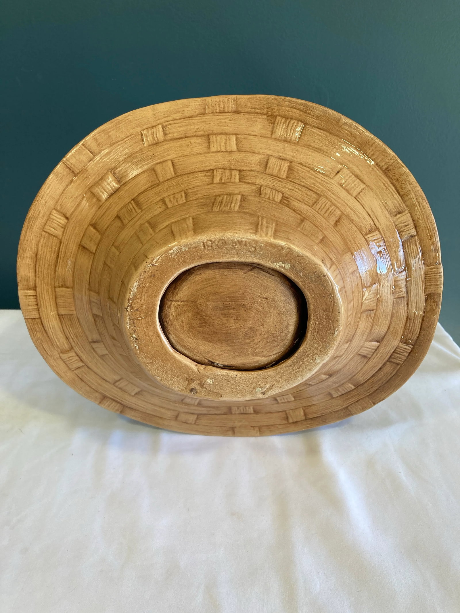 1950's Hand Painted Ceramic Basket - 6