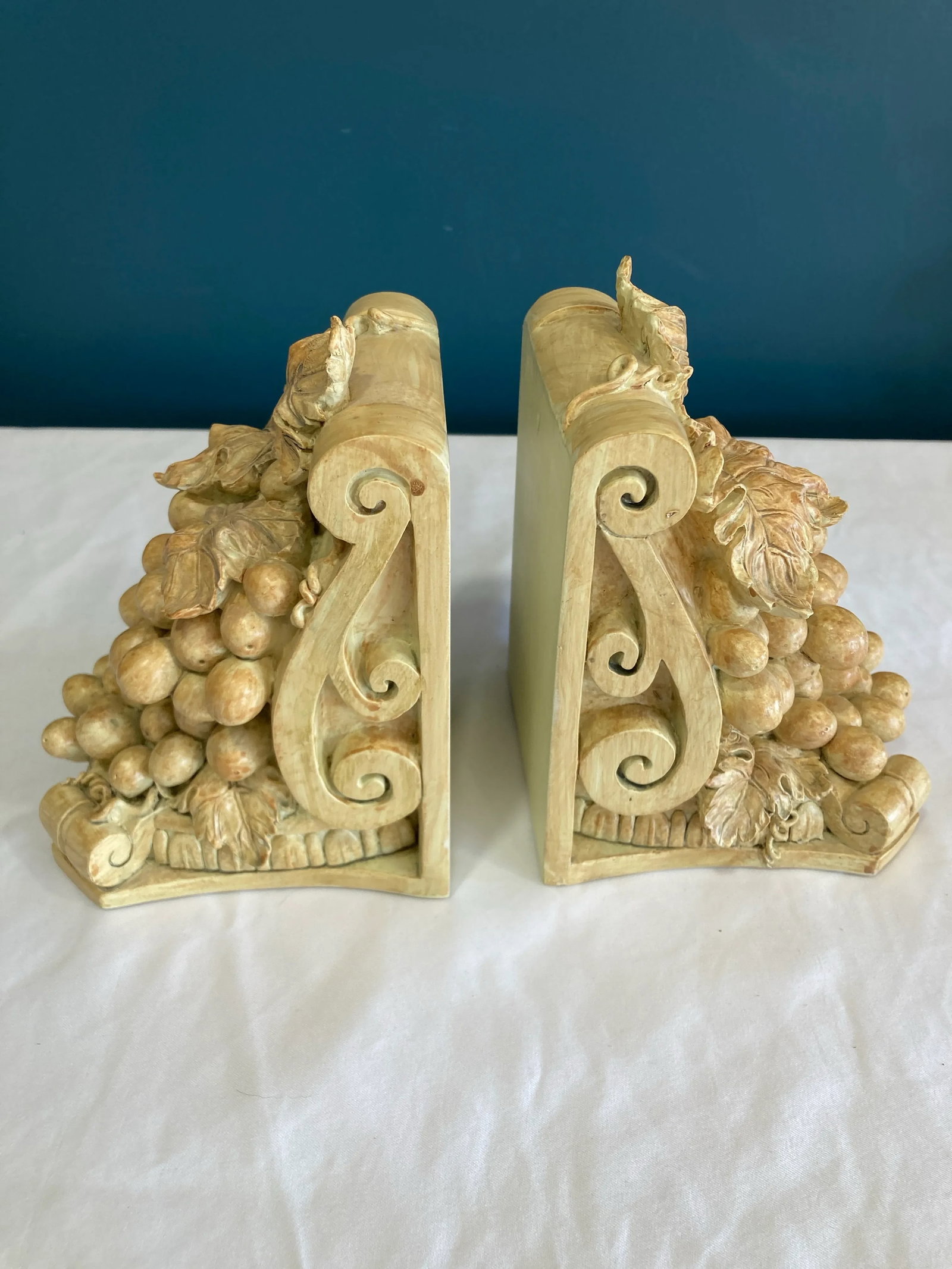 Mid Century Grape Cluster Bookends- Set of 2 - 4