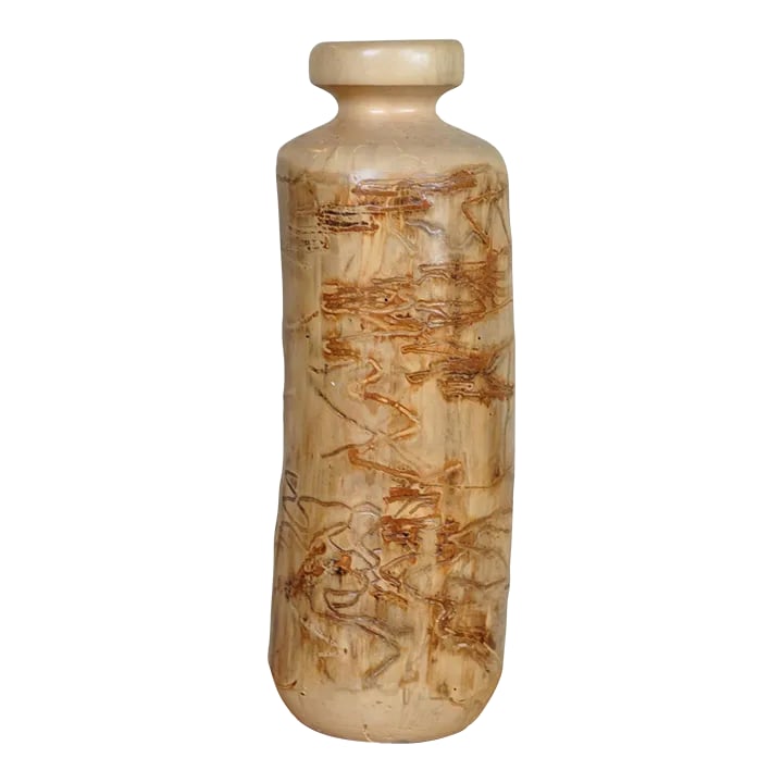 Large 18" High Bottle Shaped Colorado Aspen Wood Rustic Vase Sculpture: (YOU CAN MAKE REASONABLE OFFERS.) The hand crafted vase features smooth and beautiful light colored Aspen wood that is native to Colorado. It is 18" high, 7" wide, 6" deep and weigh about 8 lb. It is