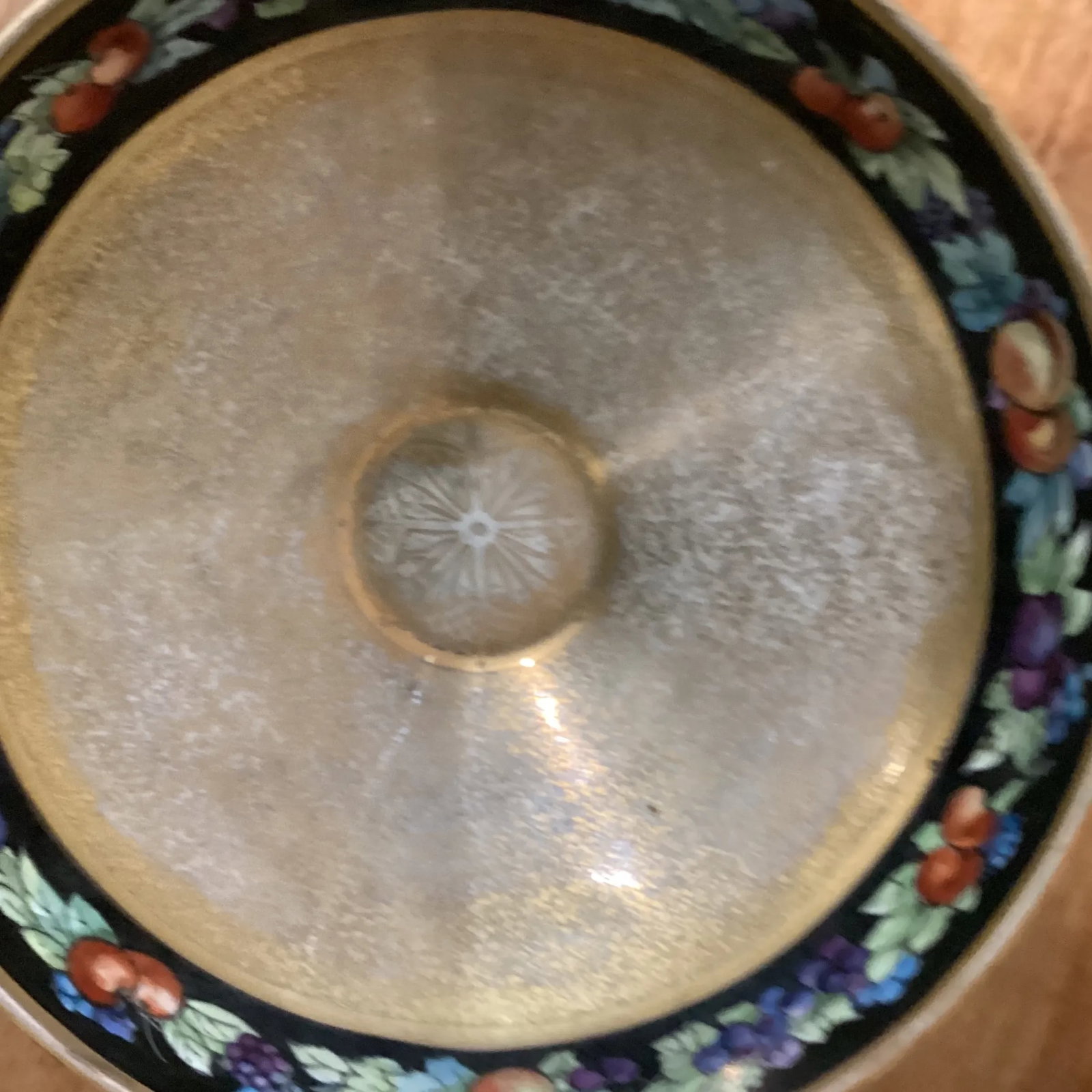 Antique Porcelain Hutschenreuther Selb Fruits Bowl With Handles and Pedestal 24k Gold Encrusted - 4