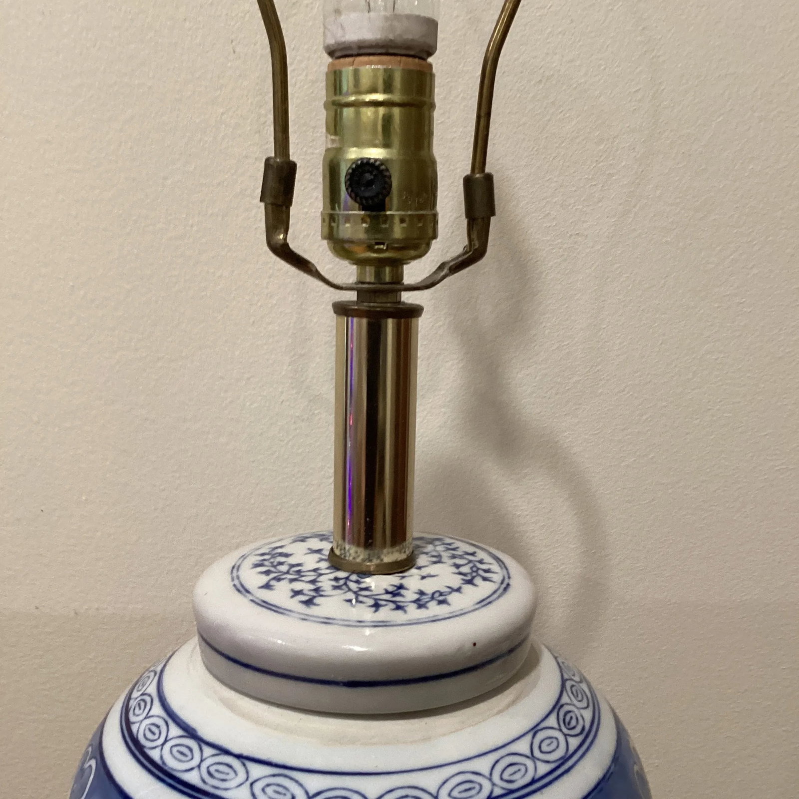 Vintage Asian Blue and White Ceramic Porcelain Lamp With Wood Base - 12