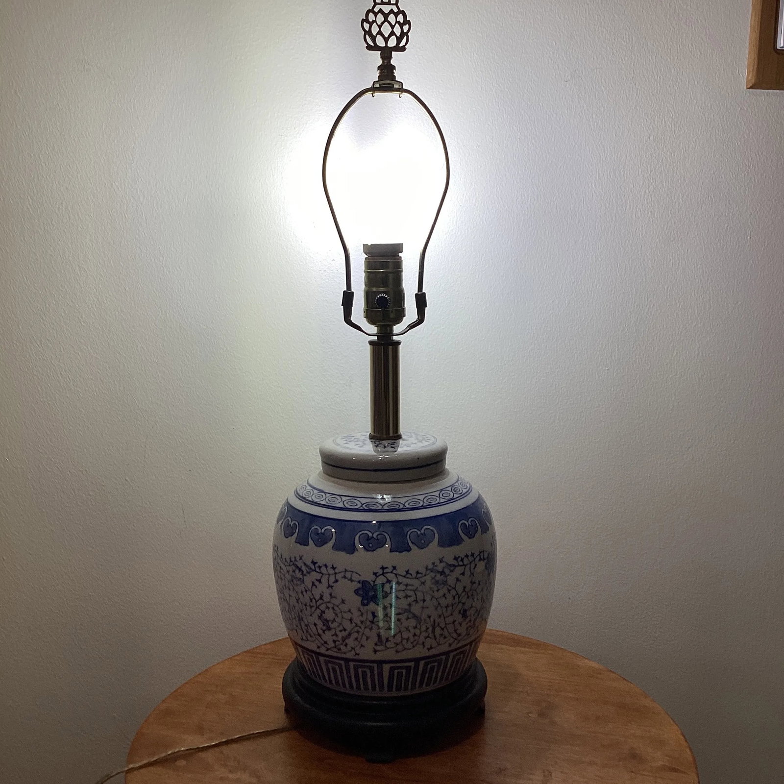 Vintage Asian Blue and White Ceramic Porcelain Lamp With Wood Base - 2